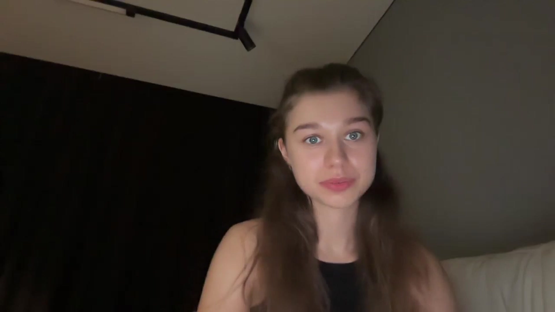 Gallery image thumbnail from JewelReigns's myfreecams stream on, 11/19/2025, 19:11 image 19 of 20