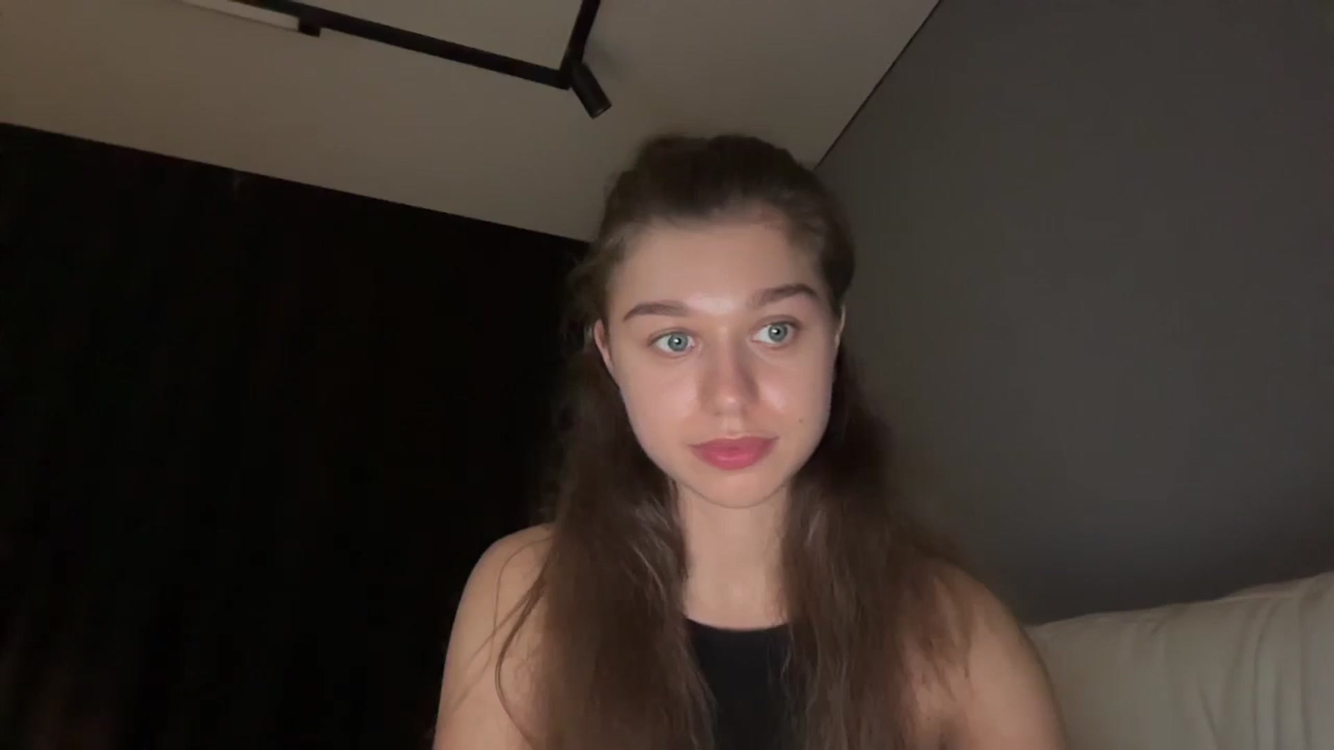 Gallery image thumbnail from JewelReigns's myfreecams stream on, 11/19/2025, 19:11 image 17 of 20