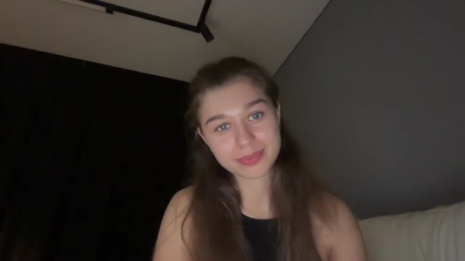 Gallery image thumbnail from JewelReigns's myfreecams stream on, 11/19/2025, 19:11 image 16 of 20