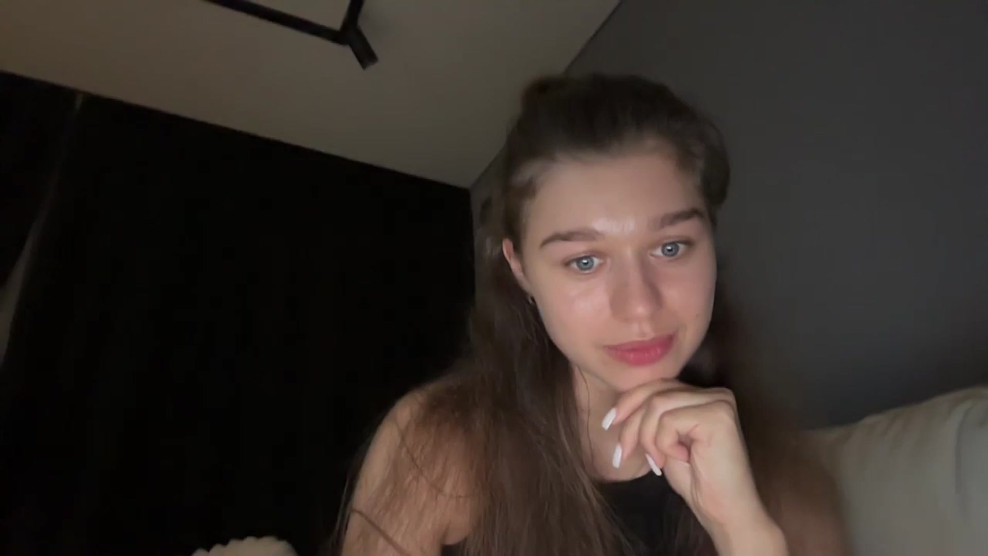 Gallery image thumbnail from JewelReigns's myfreecams stream on, 11/19/2025, 19:42 image 17 of 20