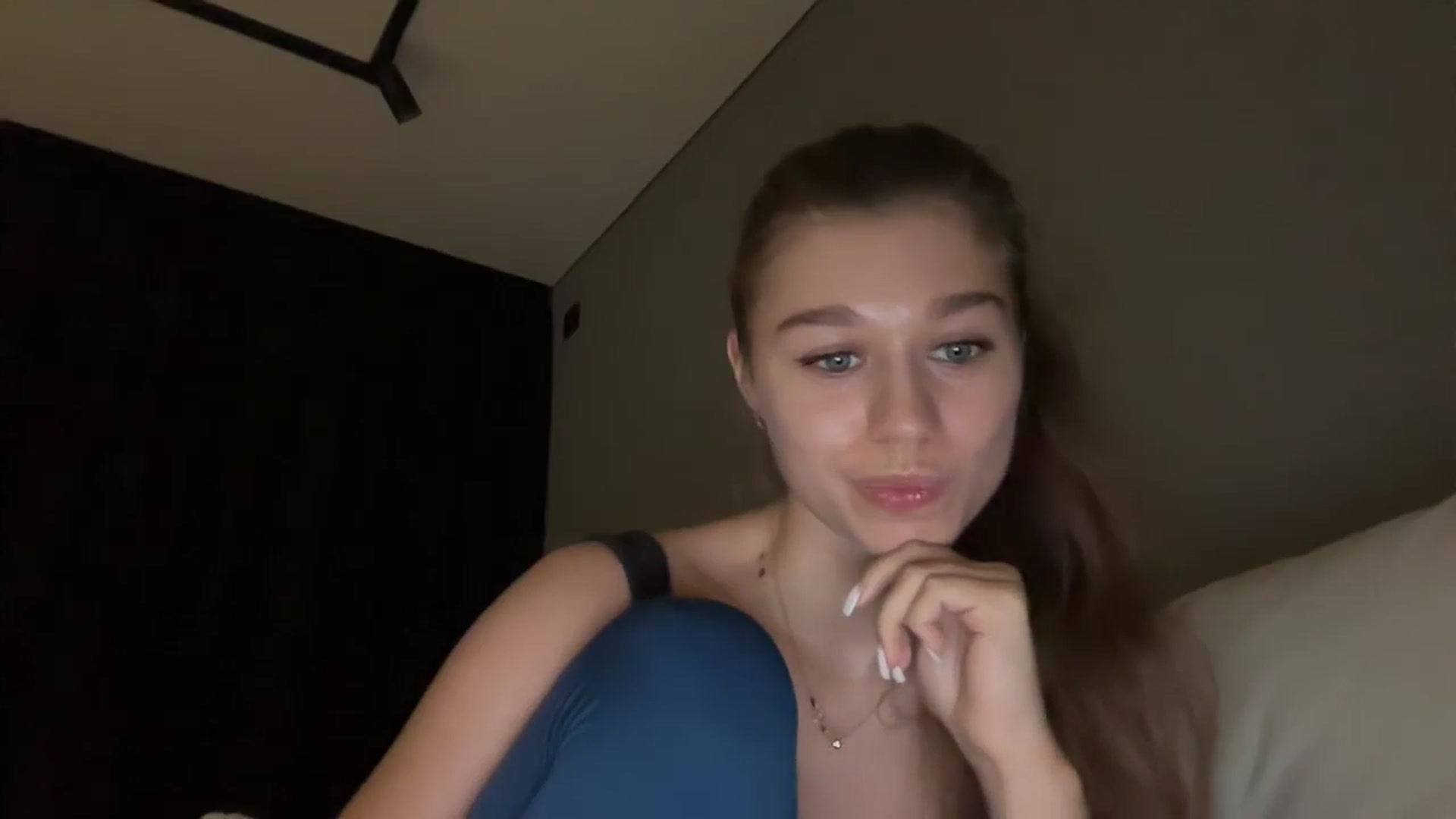 Gallery image thumbnail from JewelReigns's myfreecams stream on, 11/20/2025, 18:38 image 20 of 20