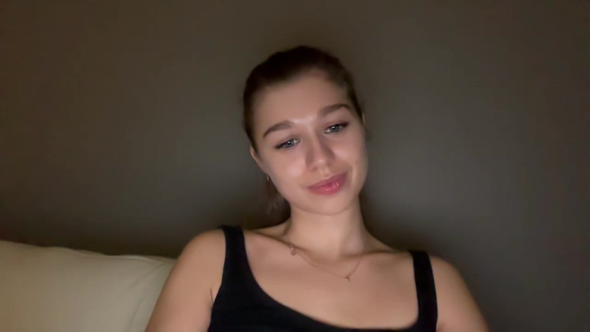Gallery image thumbnail from JewelReigns's myfreecams stream on, 11/20/2025, 18:38 image 2 of 20