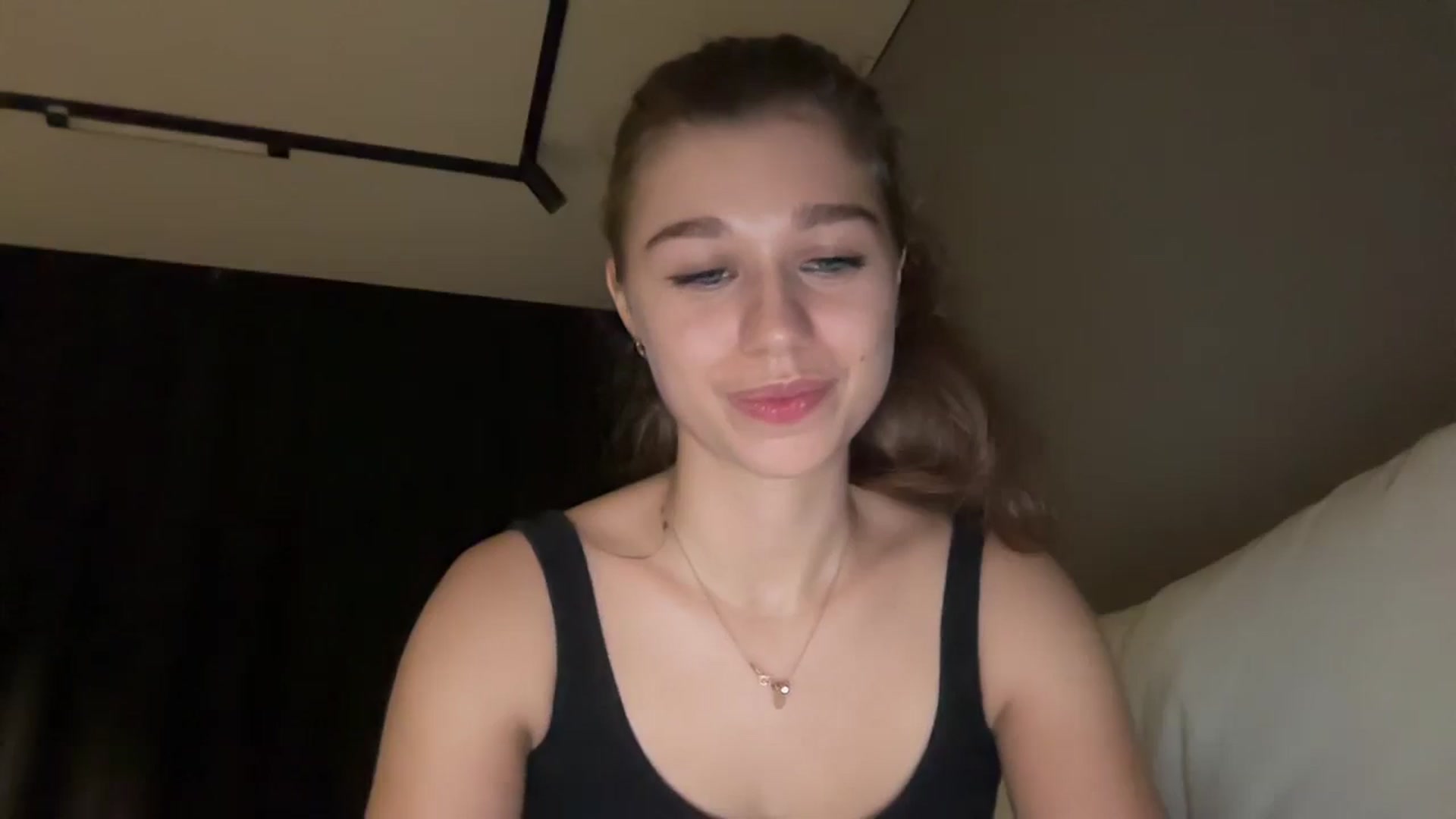 Gallery image thumbnail from JewelReigns's myfreecams stream on, 11/20/2025, 19:37 image 10 of 20