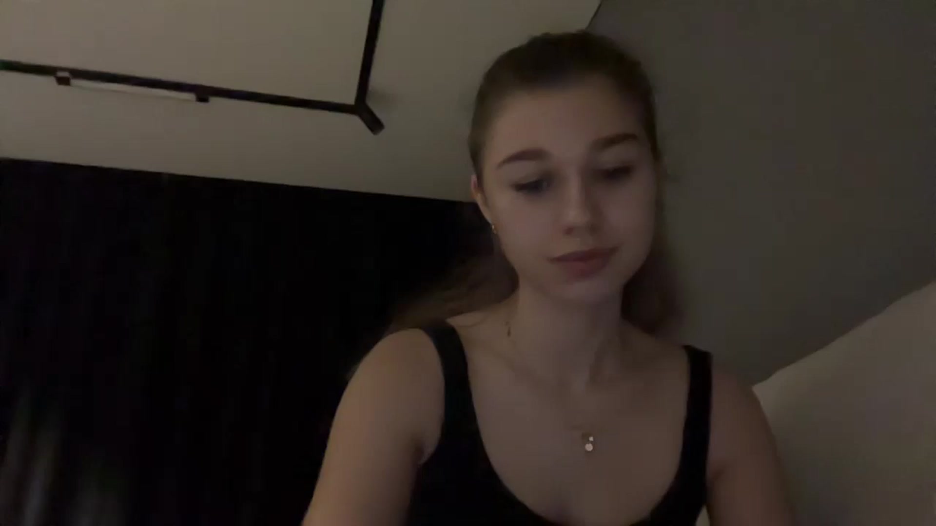 Gallery image thumbnail from JewelReigns's myfreecams stream on, 11/20/2025, 19:37 image 1 of 20
