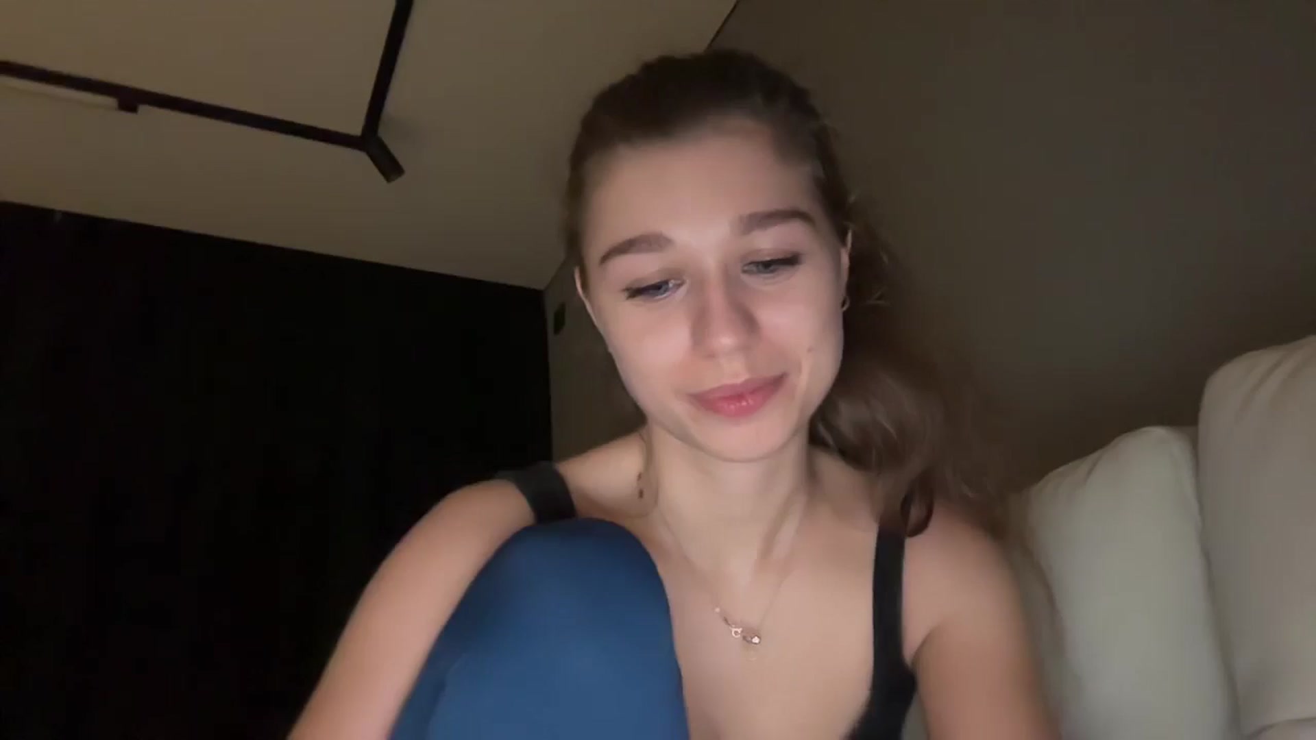 Gallery image thumbnail from JewelReigns's myfreecams stream on, 11/20/2025, 19:37 image 14 of 20