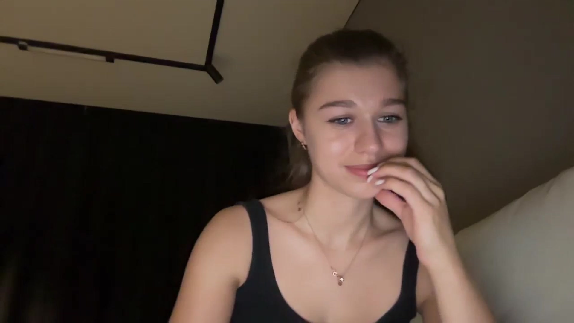 Gallery image thumbnail from JewelReigns's myfreecams stream on, 11/20/2025, 19:37 image 9 of 20