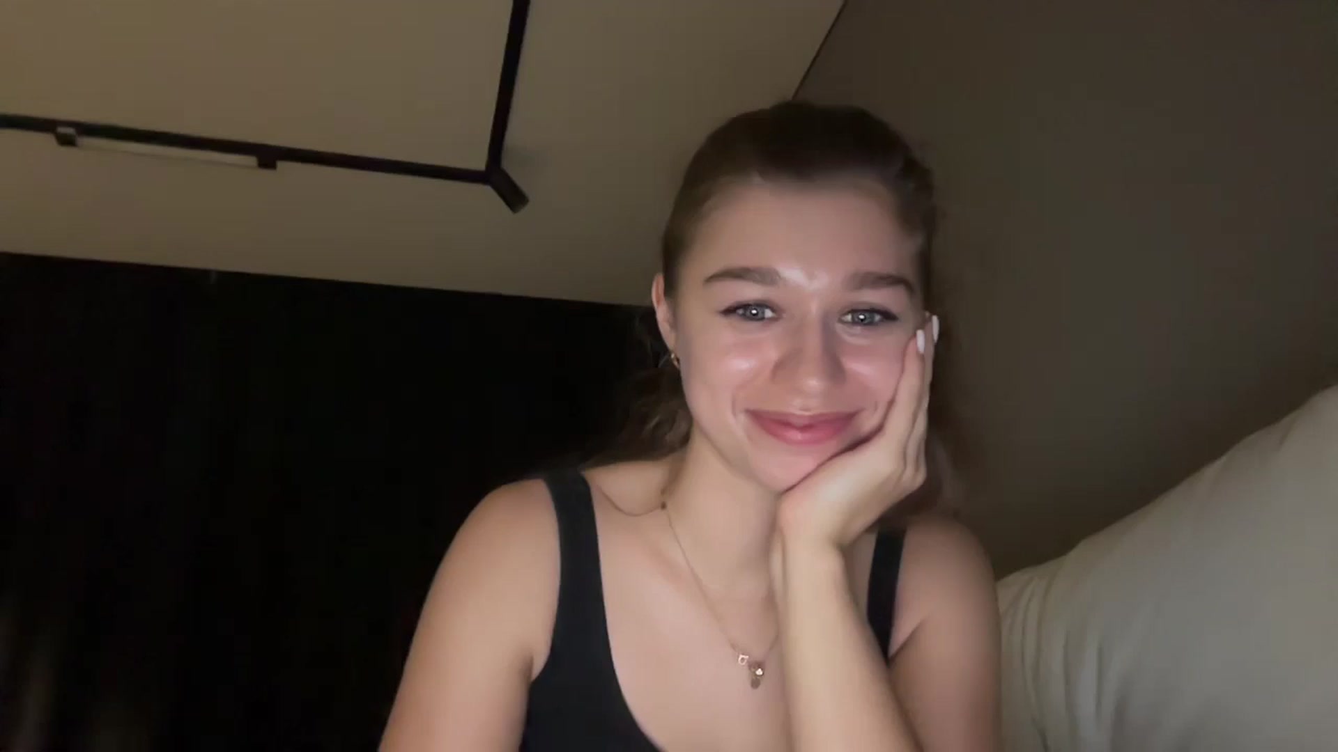 Gallery image thumbnail from JewelReigns's myfreecams stream on, 11/20/2025, 19:37 image 5 of 20