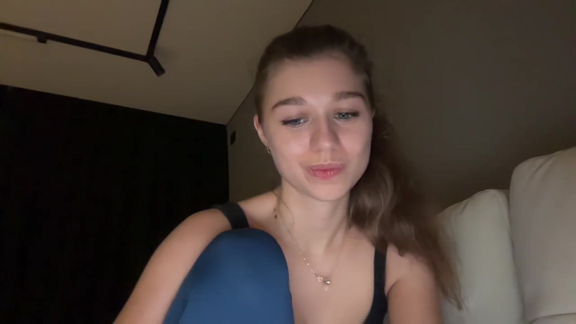Gallery image thumbnail from JewelReigns's myfreecams stream on, 11/20/2025, 19:37 image 18 of 20