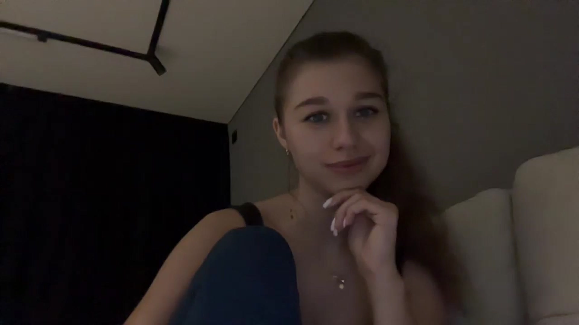 Gallery image thumbnail from JewelReigns's myfreecams stream on, 11/20/2025, 19:37 image 19 of 20