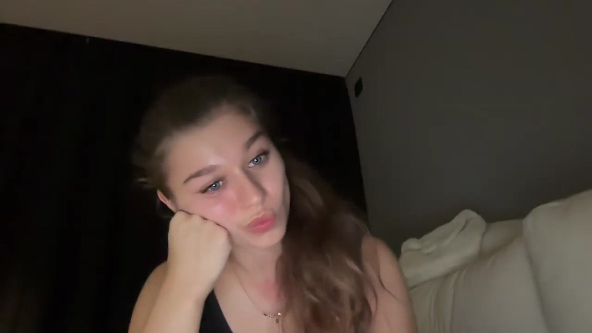 Gallery image thumbnail from JewelReigns's myfreecams stream on, 11/20/2025, 21:36 image 18 of 20