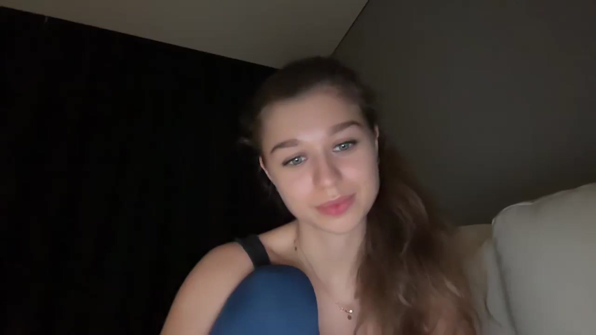 Gallery image thumbnail from JewelReigns's myfreecams stream on, 11/20/2025, 21:36 image 9 of 20
