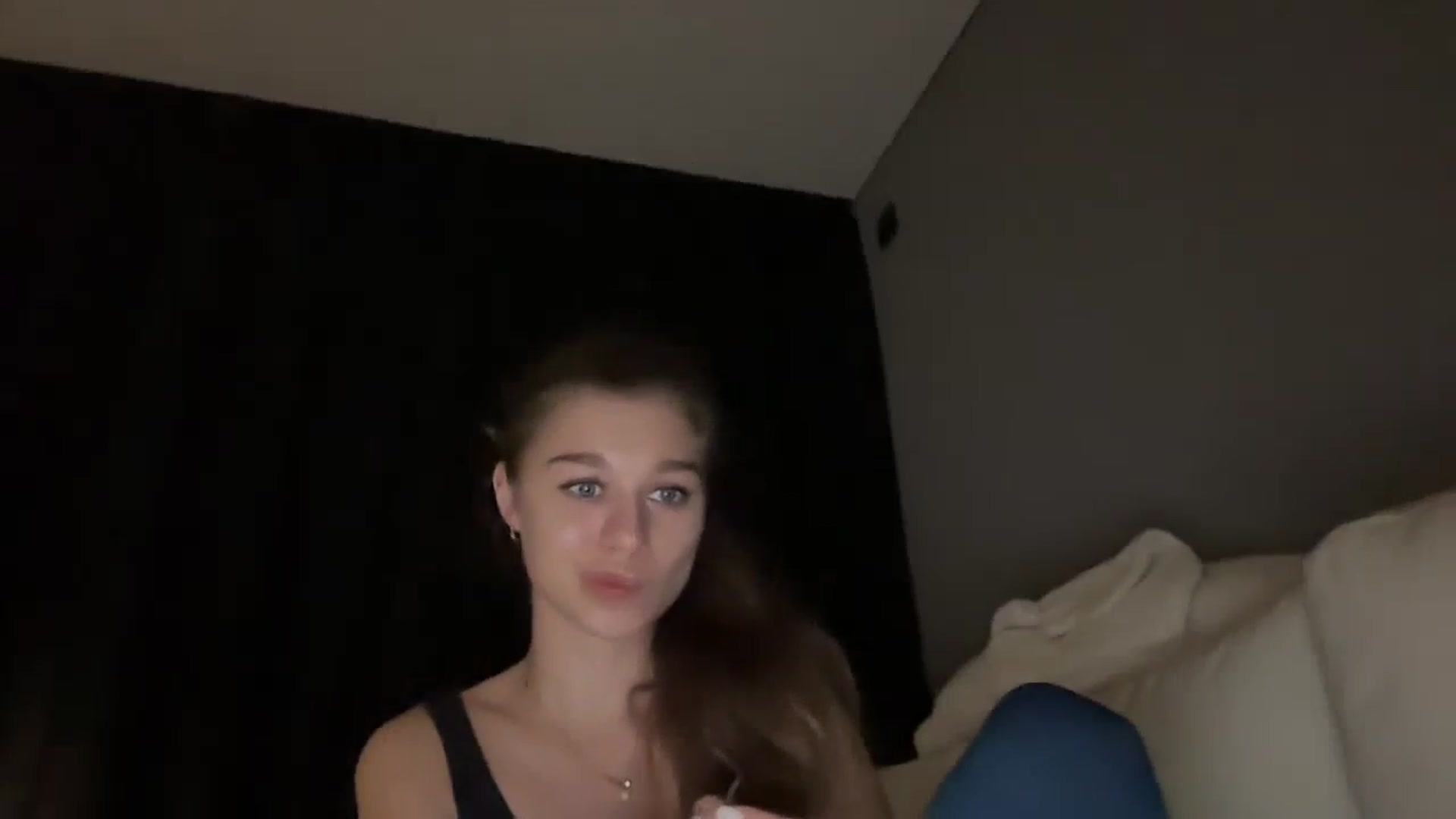 Gallery image thumbnail from JewelReigns's myfreecams stream on, 11/20/2025, 21:36 image 13 of 20