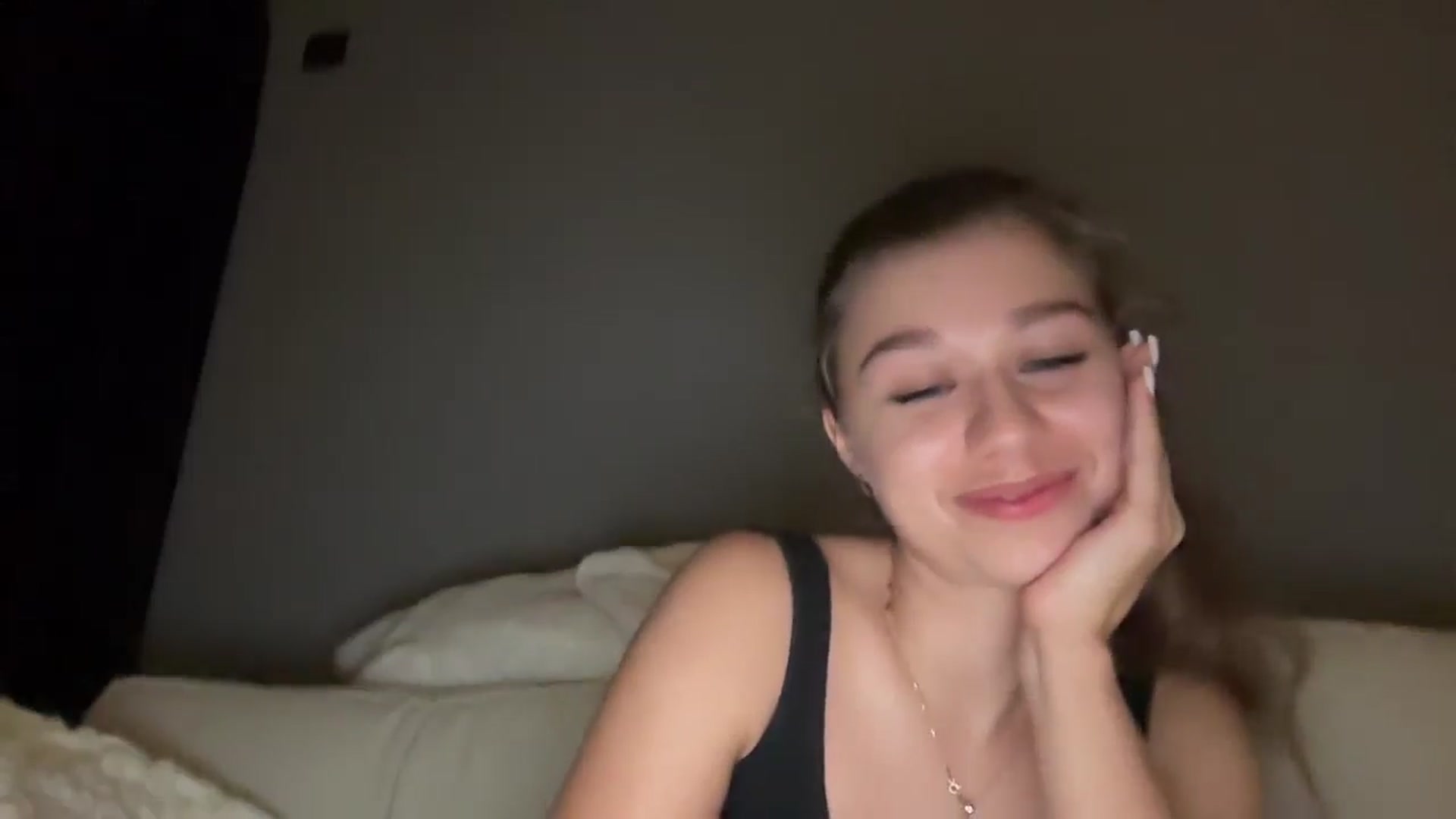 Gallery image thumbnail from JewelReigns's myfreecams stream on, 11/20/2025, 22:41 image 18 of 20