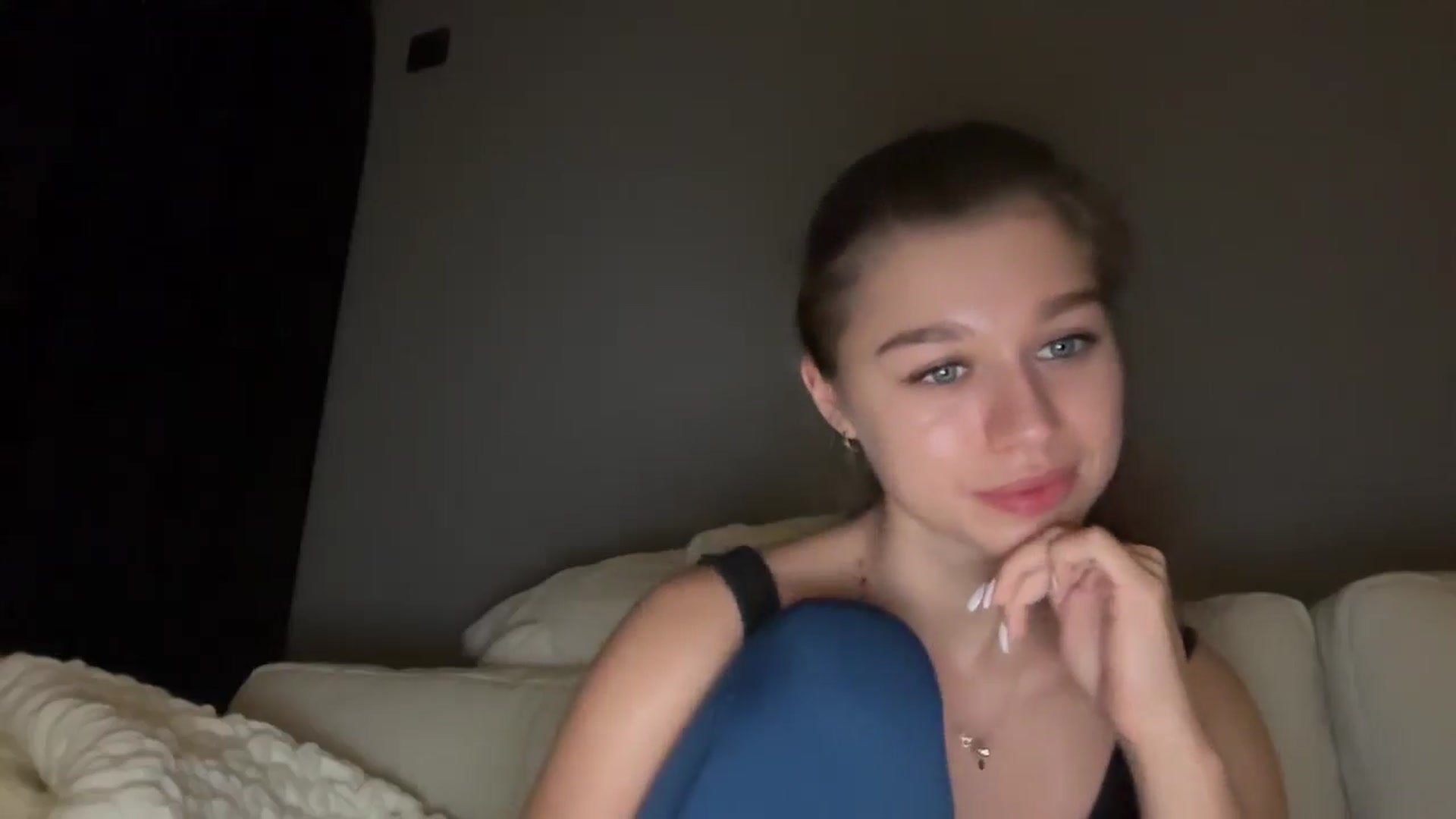Gallery image thumbnail from JewelReigns's myfreecams stream on, 11/20/2025, 22:41 image 10 of 20