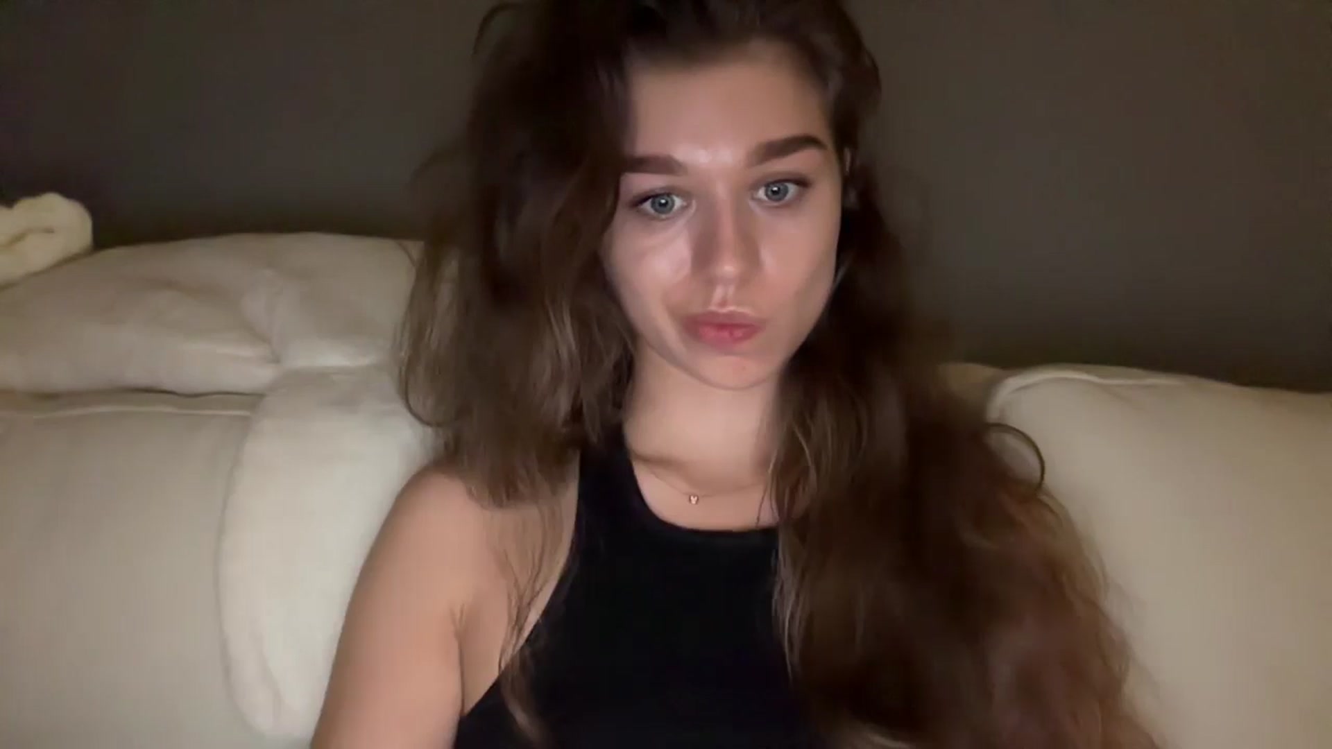 Gallery image thumbnail from JewelReigns's myfreecams stream on, 11/22/2025, 22:02 image 4 of 20