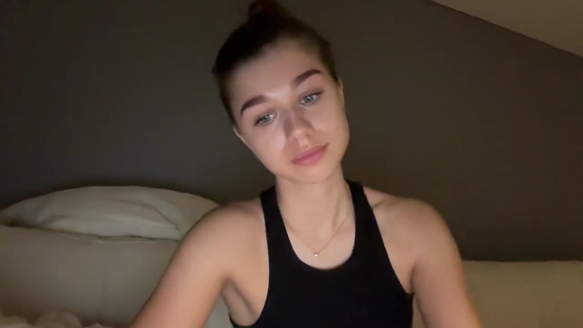 Gallery image thumbnail from JewelReigns's myfreecams stream on, 11/22/2025, 22:33 image 10 of 20