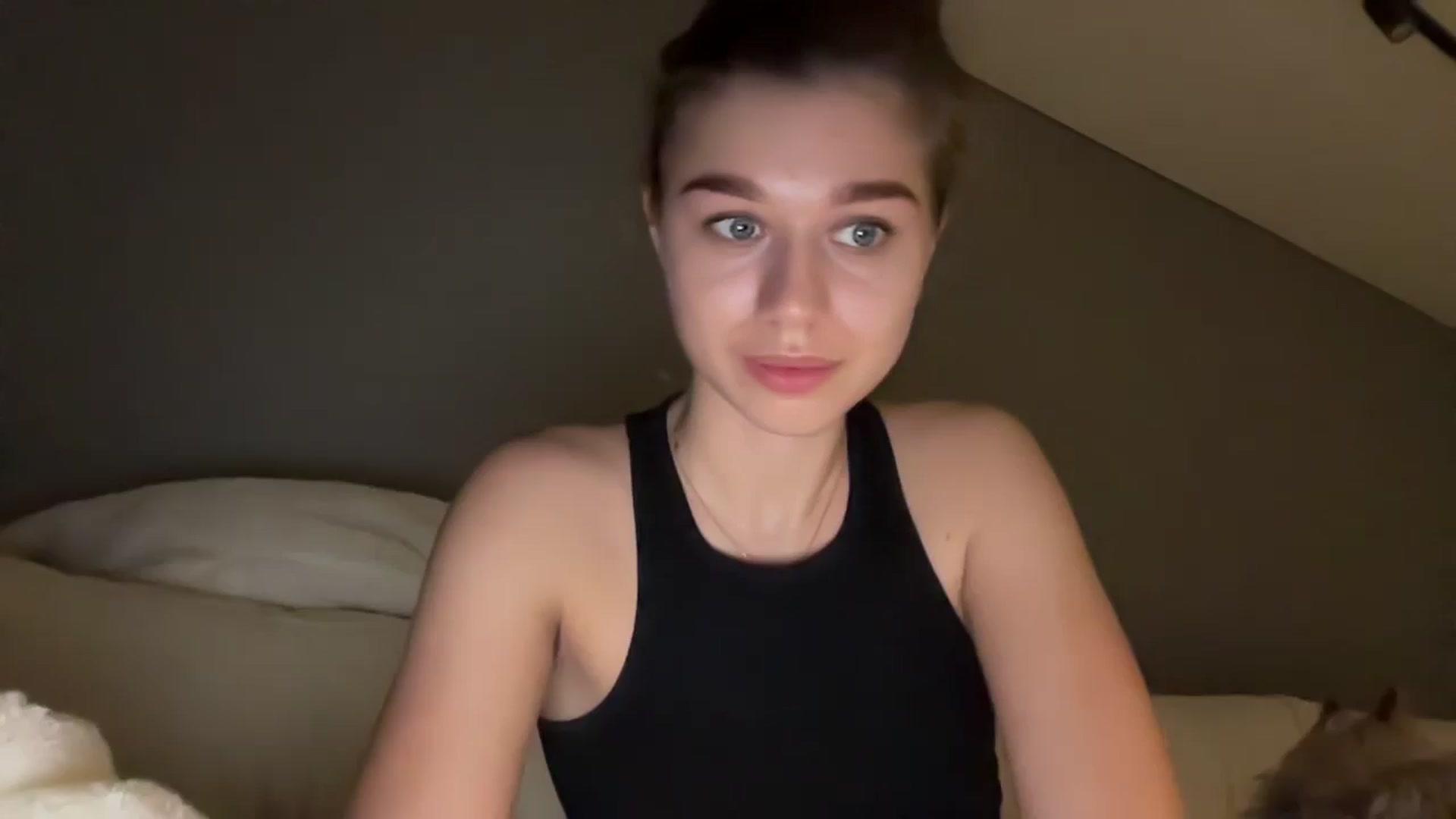 Gallery image thumbnail from JewelReigns's myfreecams stream on, 11/22/2025, 23:02 image 1 of 20