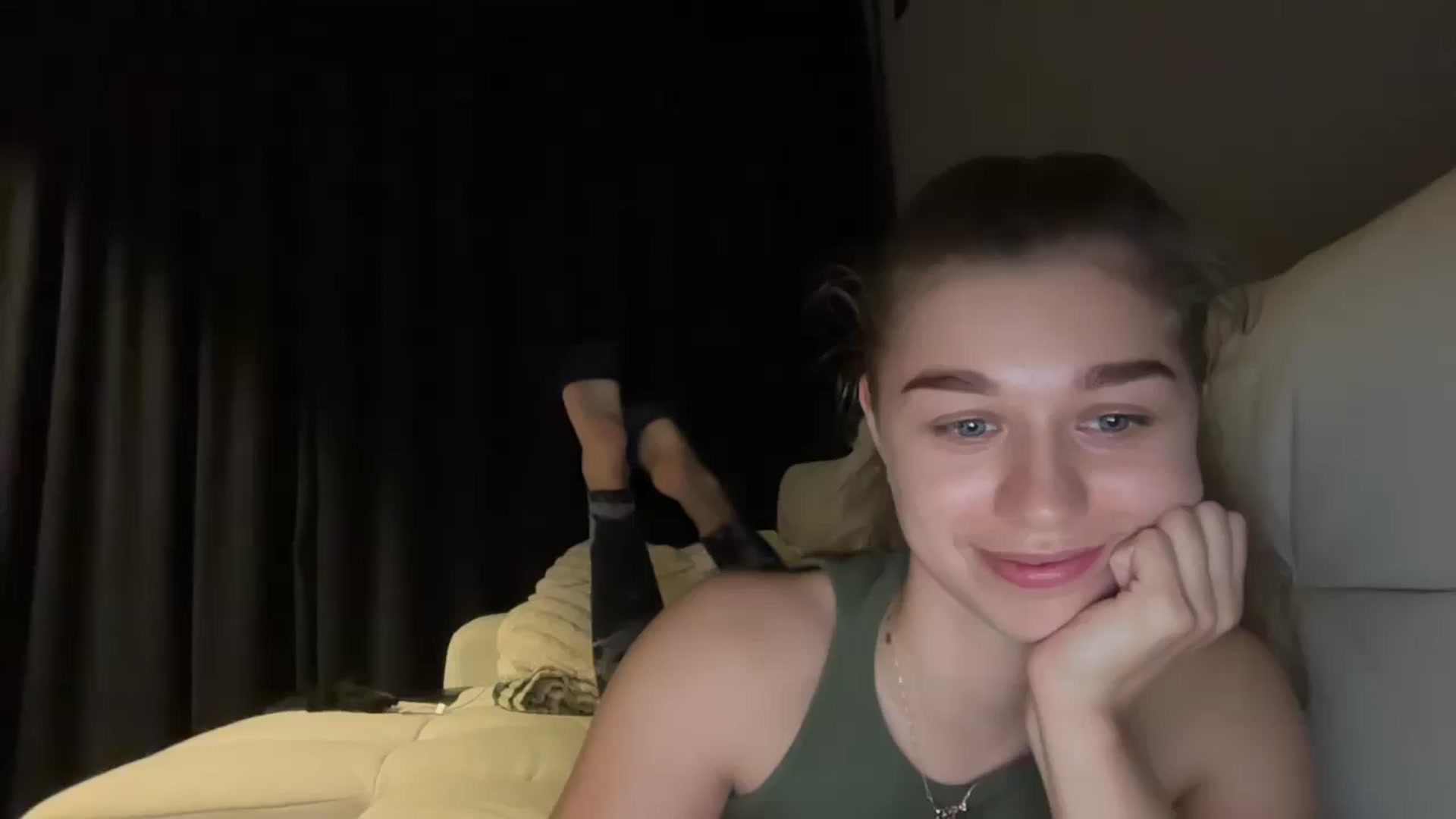 Gallery image thumbnail from JewelReigns's myfreecams stream on, 11/23/2025, 22:46 image 18 of 20