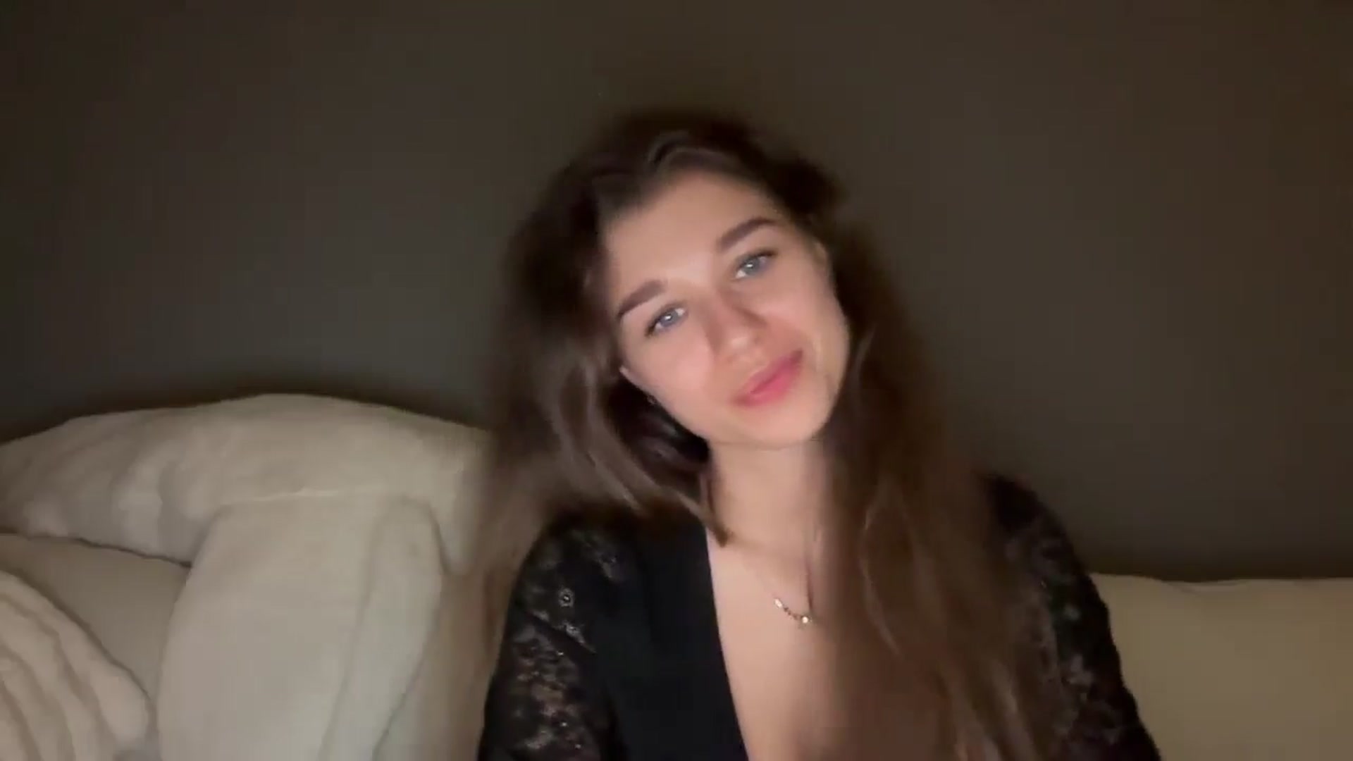 Gallery image thumbnail from JewelReigns's myfreecams stream on, 12/02/2025, 20:08 image 12 of 20