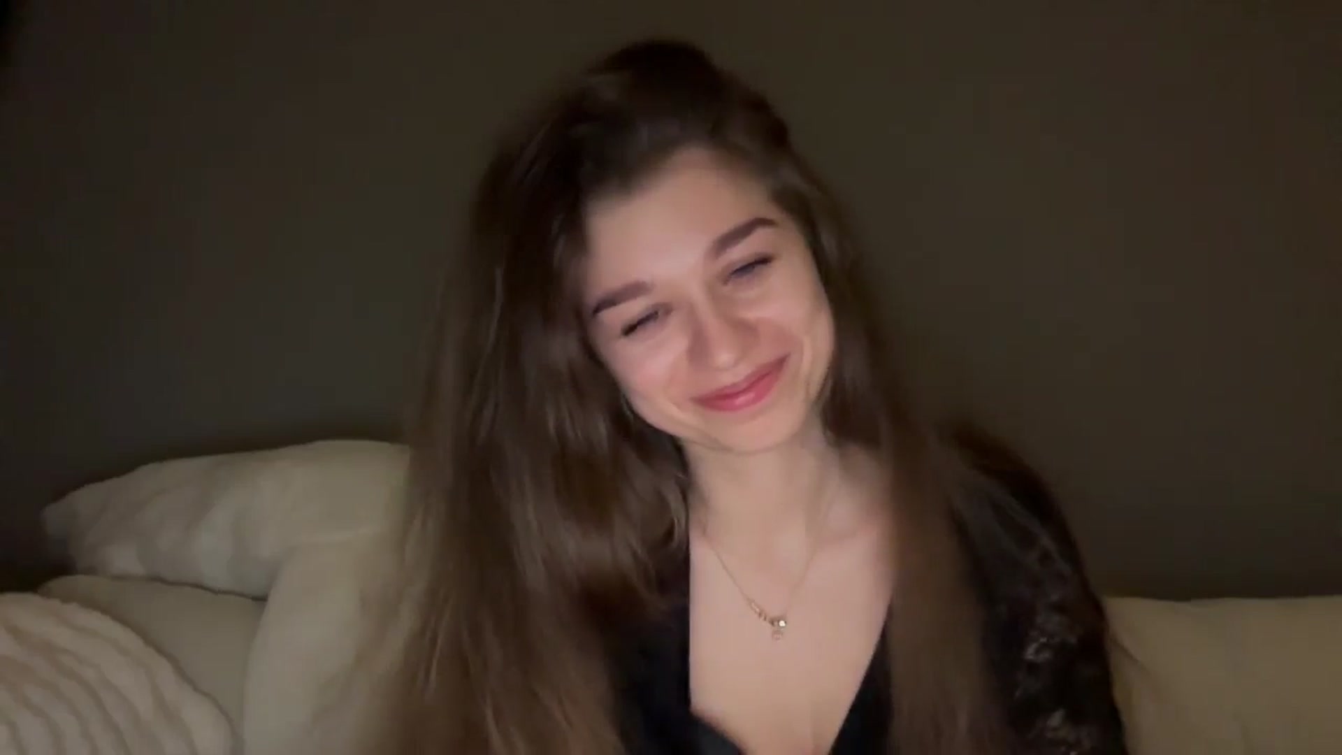 Gallery image thumbnail from JewelReigns's myfreecams stream on, 12/02/2025, 21:26 image 6 of 20