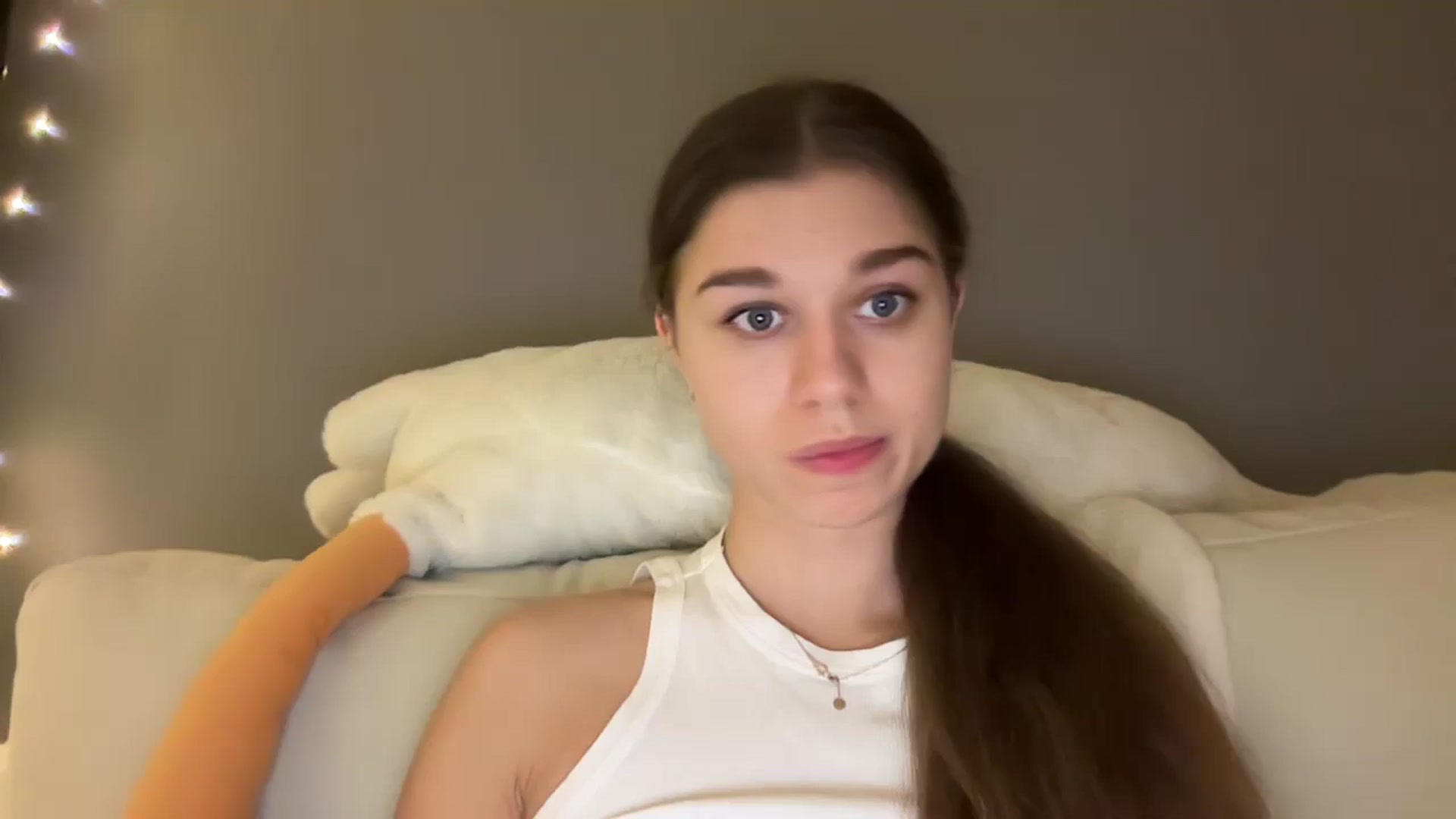 Gallery image thumbnail from JewelReigns's myfreecams stream on, 12/14/2025, 22:15 image 1 of 20