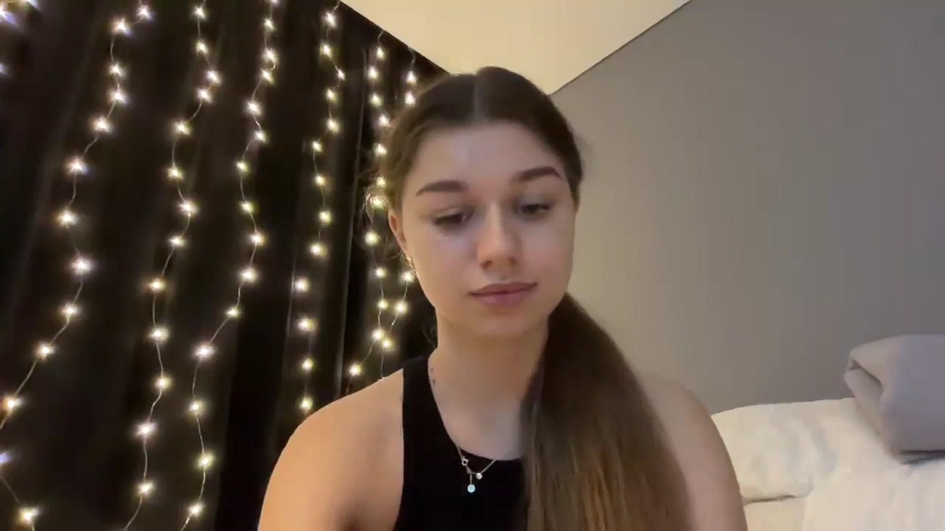 Gallery image thumbnail from JewelReigns's myfreecams stream on, 12/15/2025, 19:40 image 19 of 20