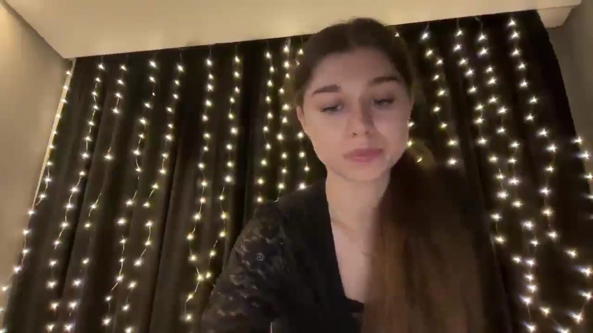 Gallery image thumbnail from JewelReigns's myfreecams stream on, 12/17/2025, 22:05 image 5 of 20