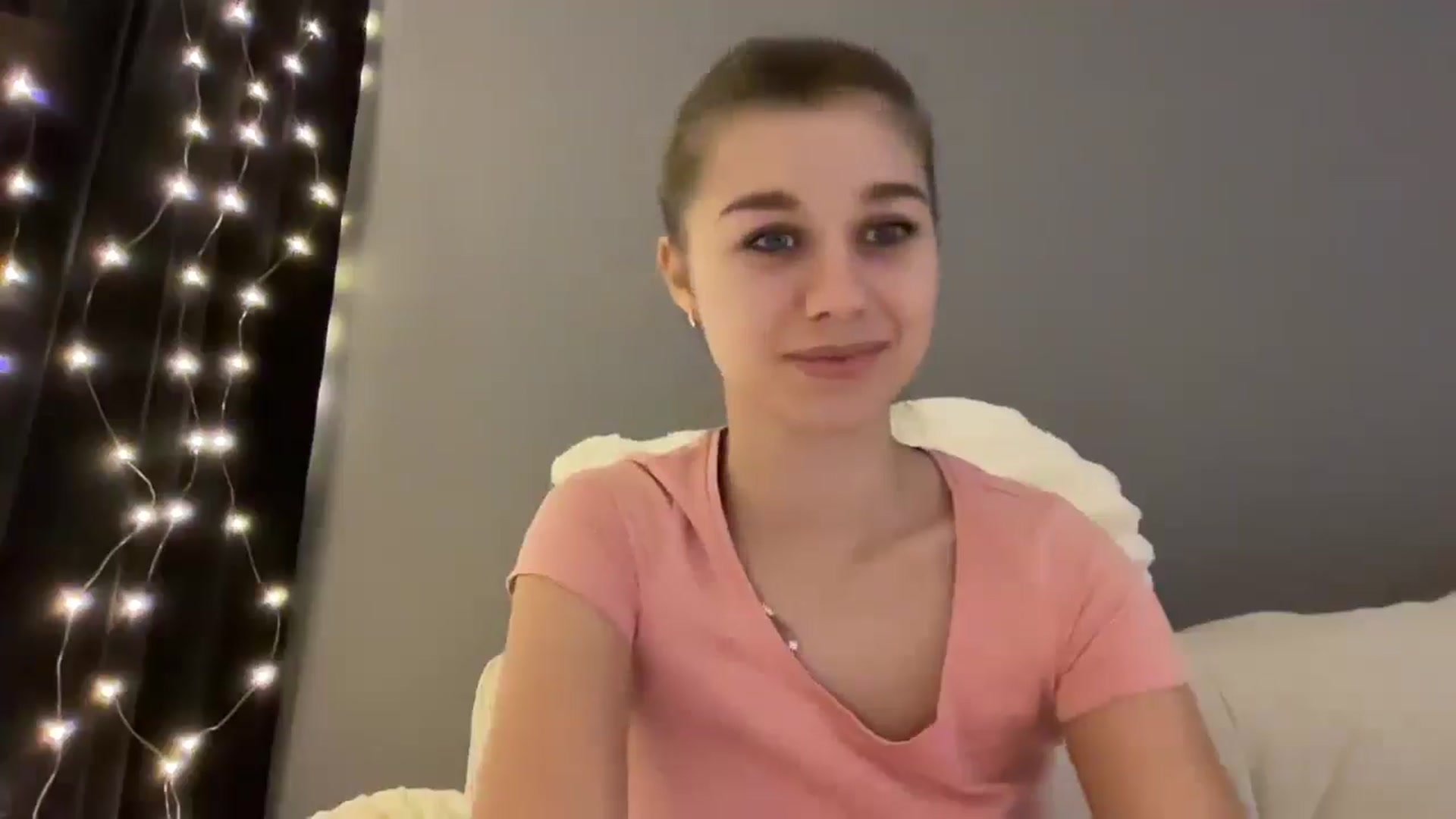 Gallery image thumbnail from JewelReigns's myfreecams stream on, 12/20/2025, 17:55 image 7 of 20