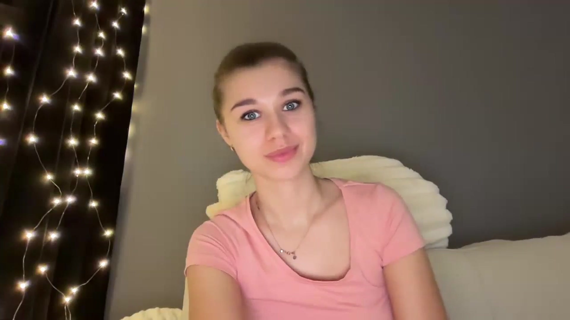 Gallery image thumbnail from JewelReigns's myfreecams stream on, 12/20/2025, 17:55 image 11 of 20
