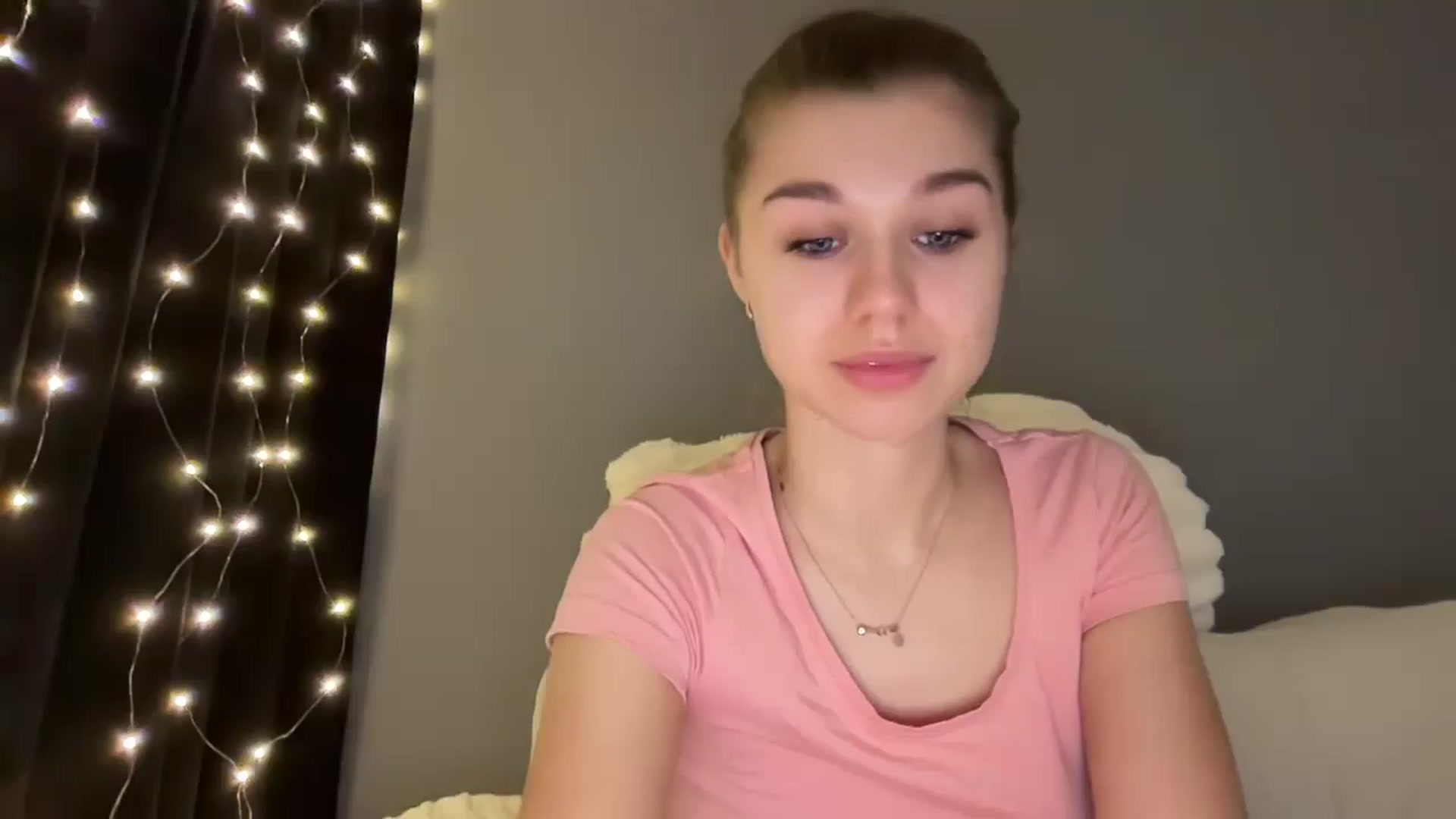 Gallery image thumbnail from JewelReigns's myfreecams stream on, 12/20/2025, 17:55 image 1 of 20