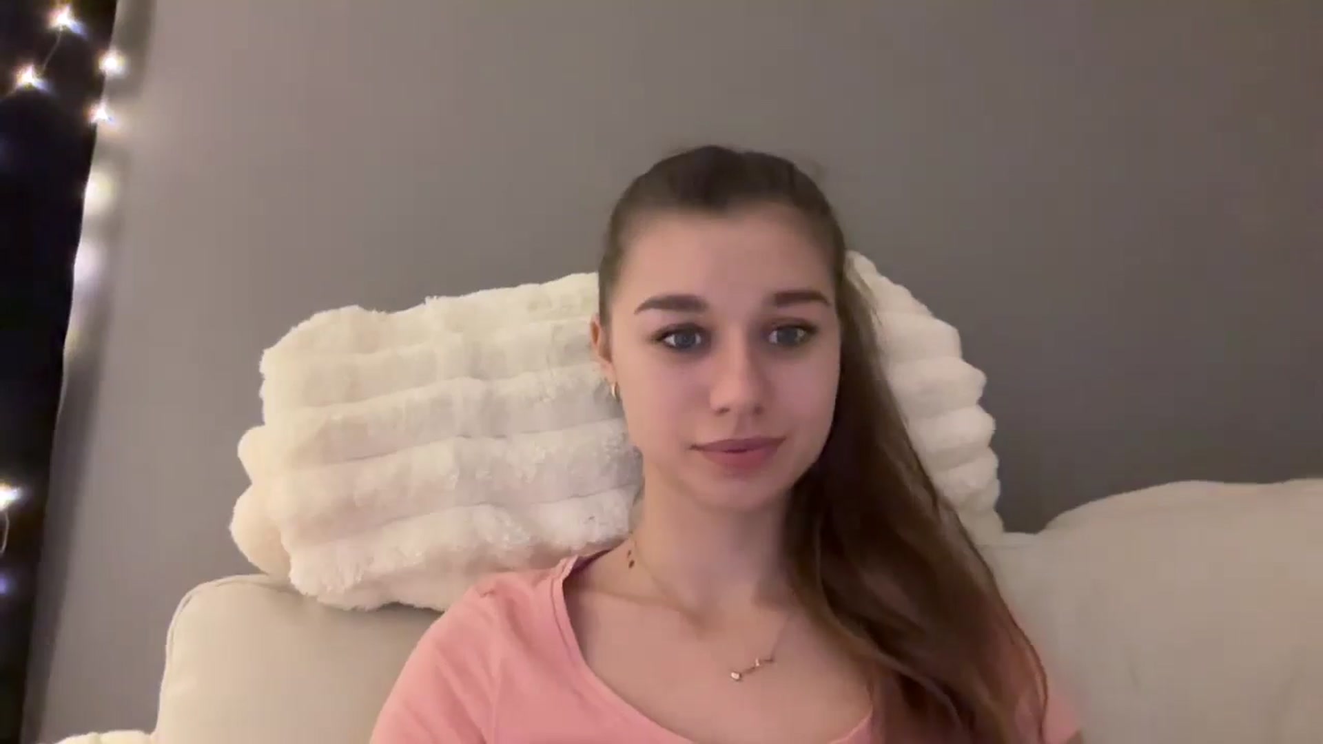 Gallery image thumbnail from JewelReigns's myfreecams stream on, 12/20/2025, 21:39 image 13 of 20