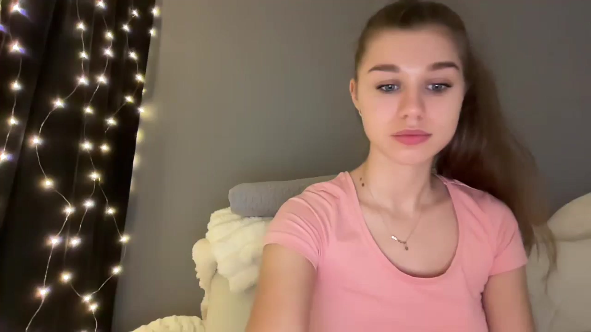 Gallery image thumbnail from JewelReigns's myfreecams stream on, 12/20/2025, 23:26 image 1 of 20