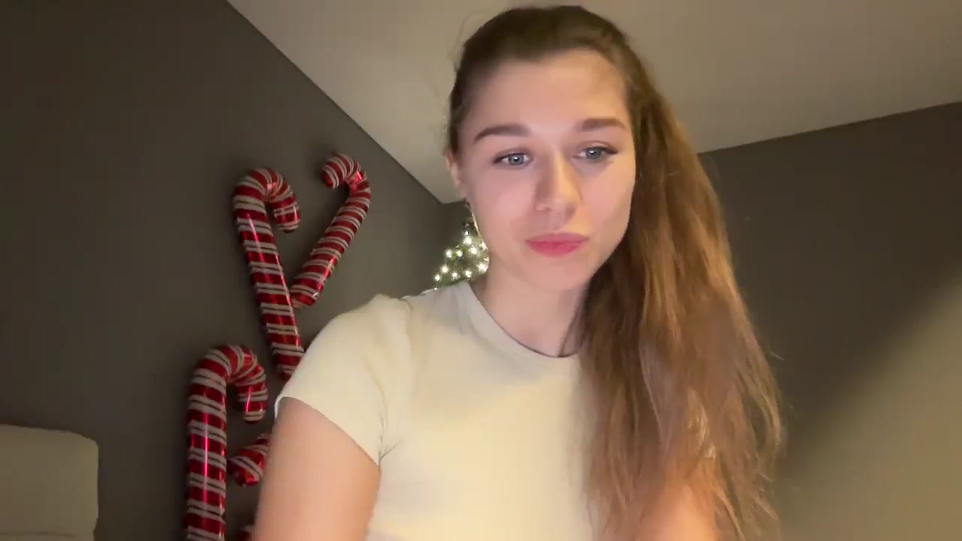 Gallery image thumbnail from JewelReigns's myfreecams stream on, 12/26/2025, 24:01 image 16 of 20