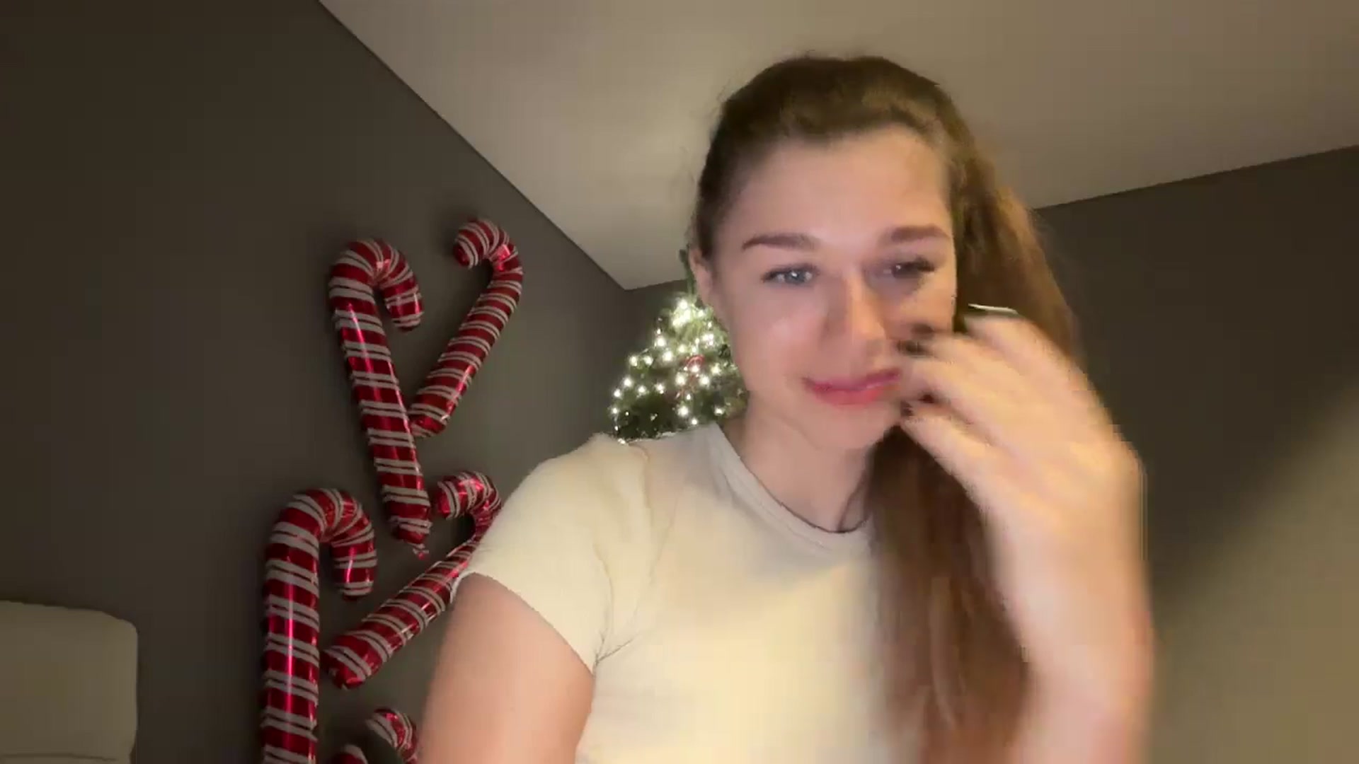 Gallery image thumbnail from JewelReigns's myfreecams stream on, 12/26/2025, 24:01 image 17 of 20