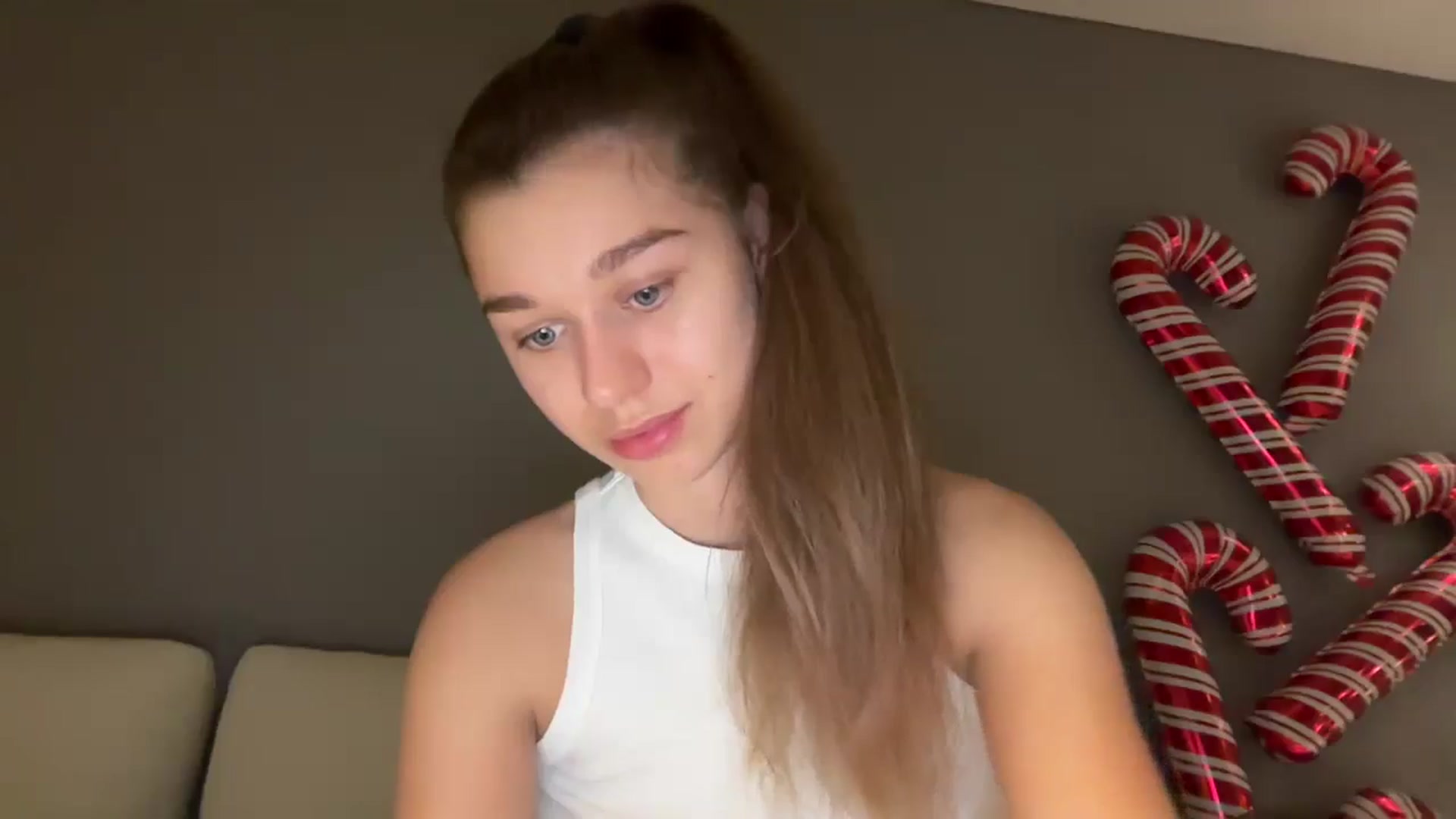 Gallery image thumbnail from JewelReigns's myfreecams stream on, 12/26/2025, 19:42 image 4 of 20