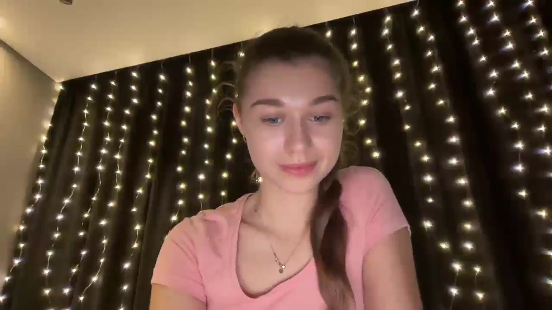 Gallery image thumbnail from JewelReigns's myfreecams stream on, 12/29/2025, 19:32 image 12 of 20