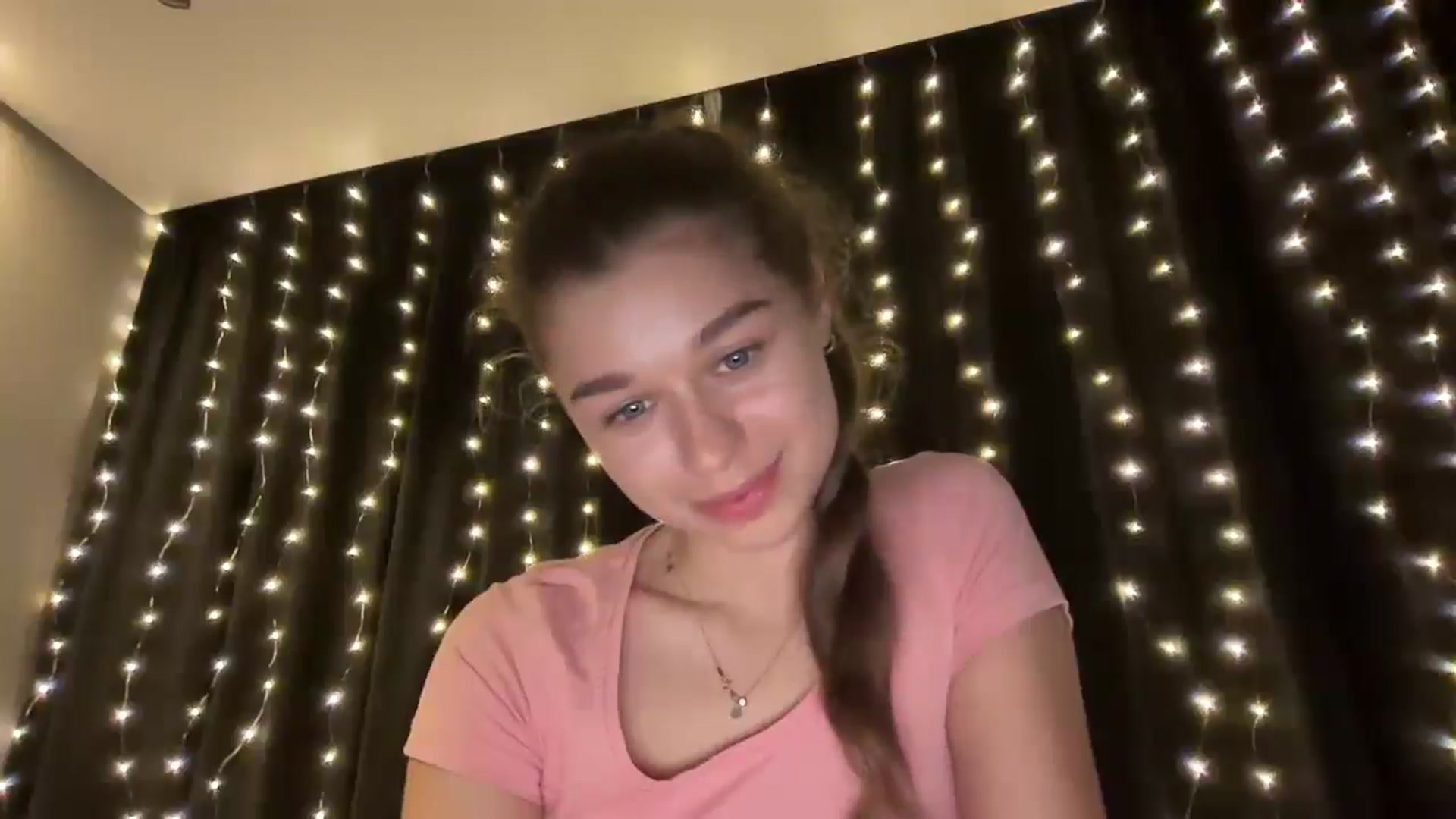 Gallery image thumbnail from JewelReigns's myfreecams stream on, 12/29/2025, 19:32 image 9 of 20