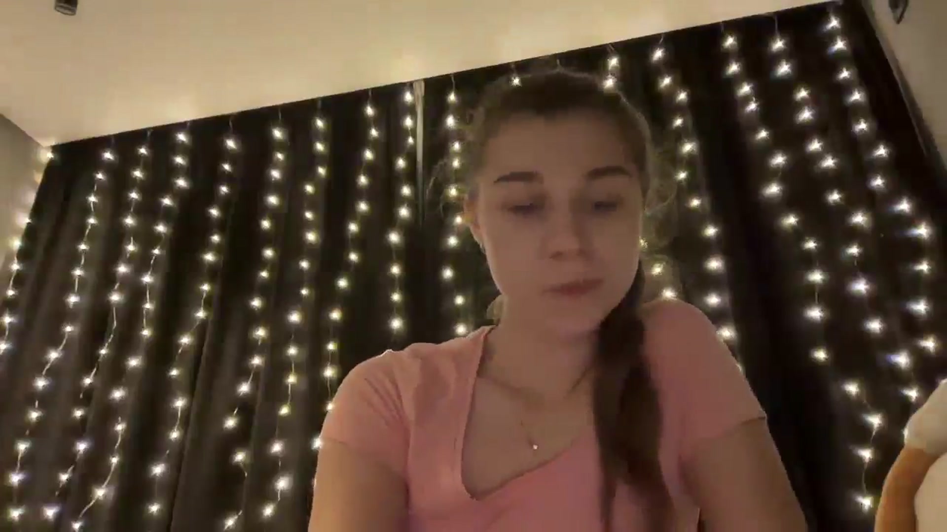 Gallery image thumbnail from JewelReigns's myfreecams stream on, 12/29/2025, 19:32 image 17 of 20