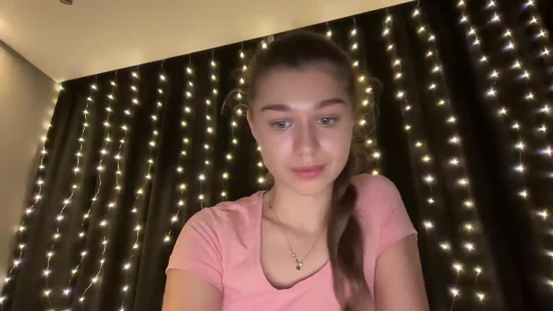 Gallery image thumbnail from JewelReigns's myfreecams stream on, 12/29/2025, 19:32 image 11 of 20
