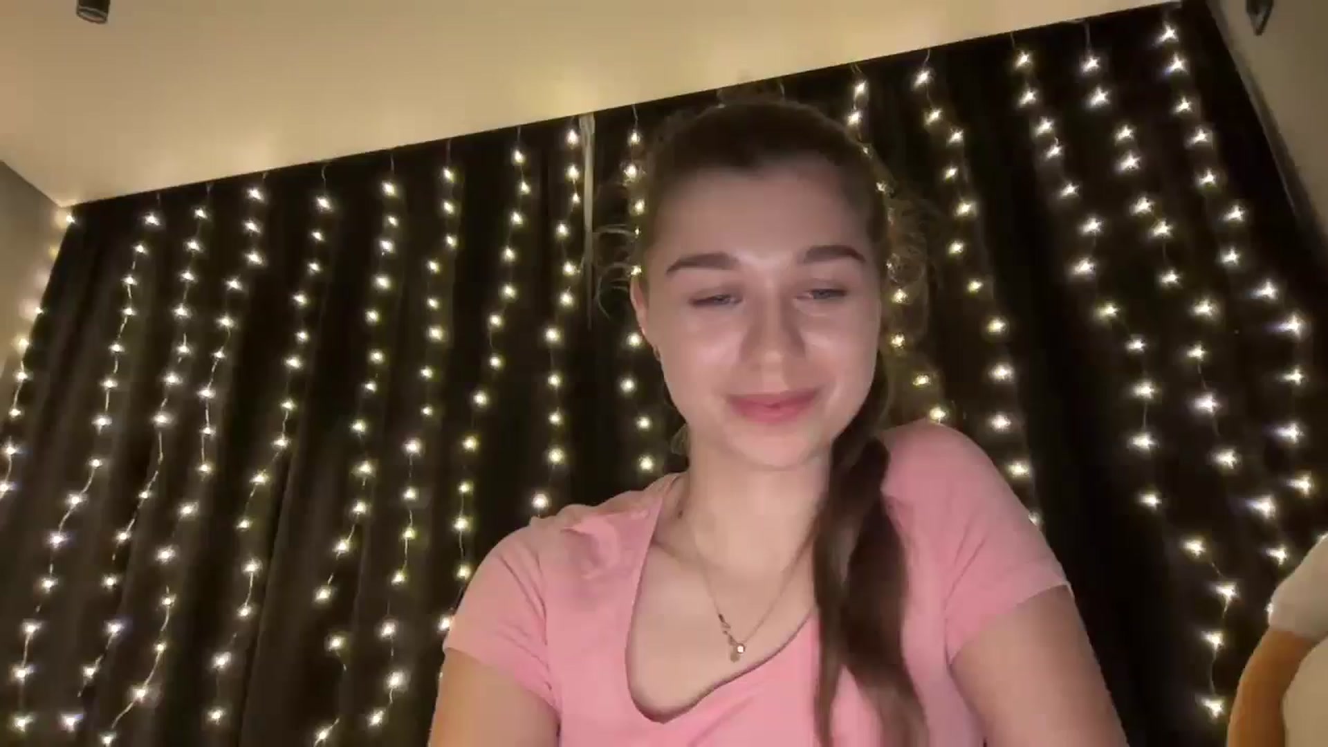 Gallery image thumbnail from JewelReigns's myfreecams stream on, 12/29/2025, 19:32 image 19 of 20