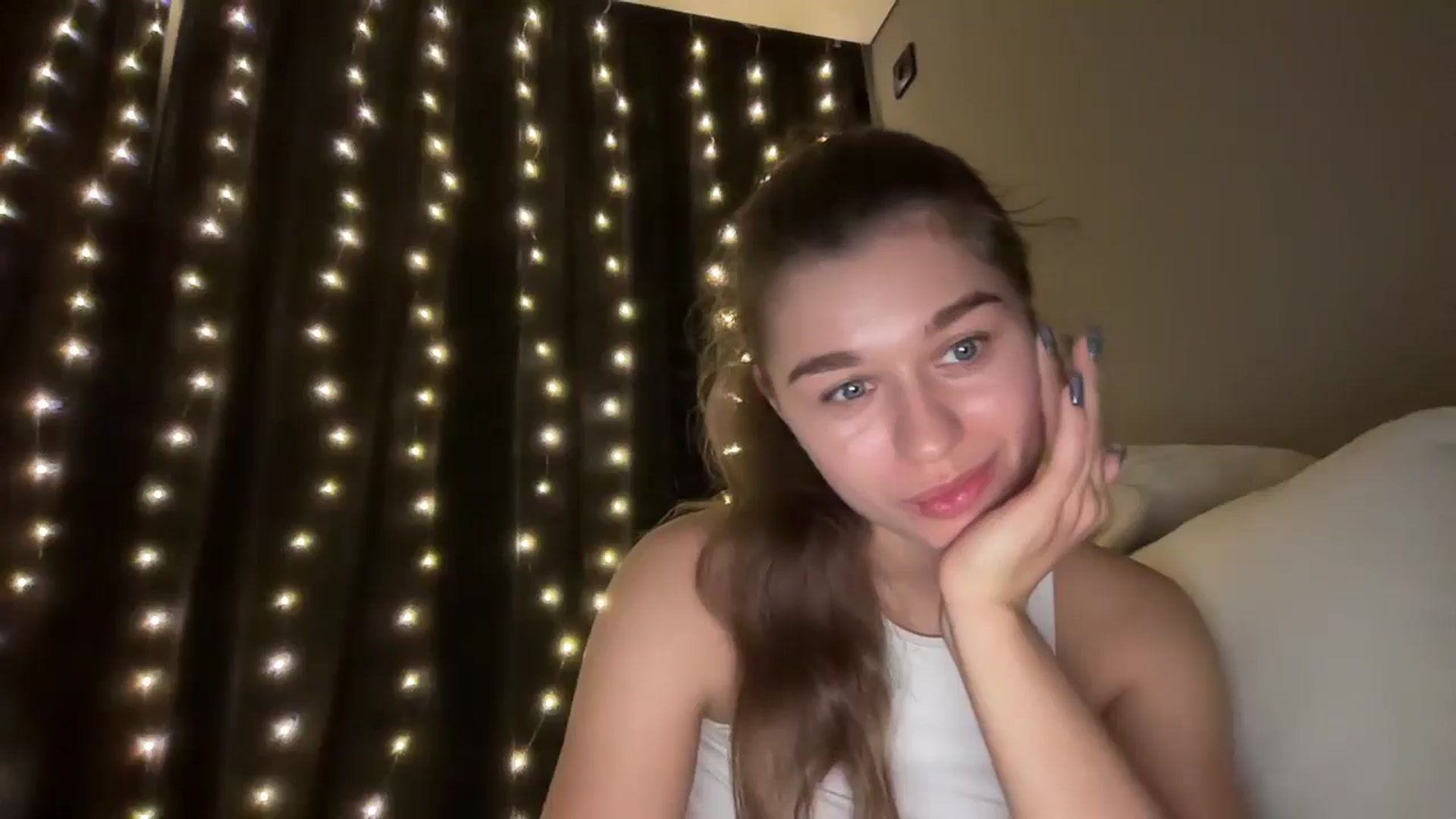 Gallery image thumbnail from JewelReigns's myfreecams stream on, 12/29/2025, 20:10 image 12 of 20