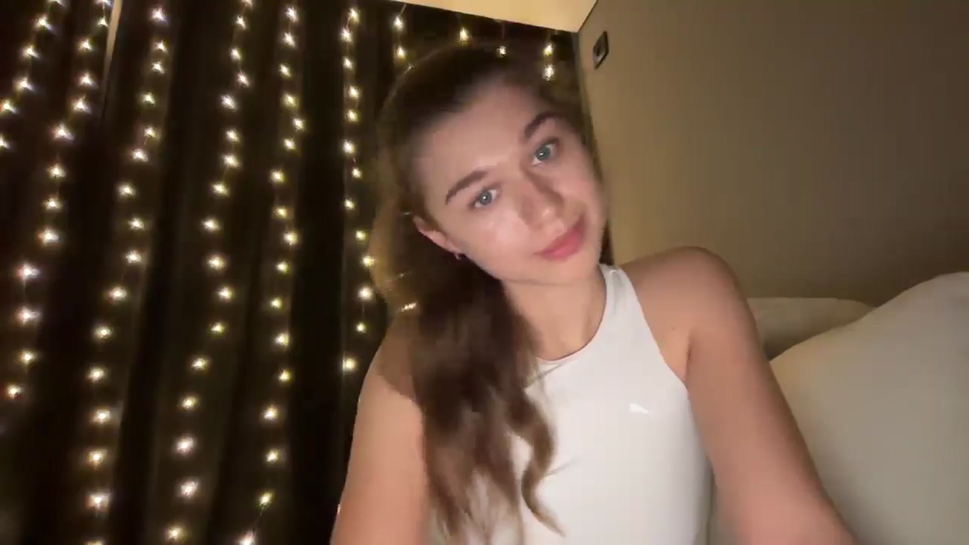 Gallery image thumbnail from JewelReigns's myfreecams stream on, 12/29/2025, 20:10 image 18 of 20