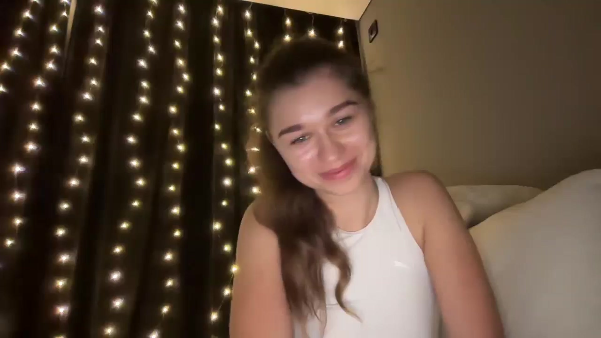 Gallery image thumbnail from JewelReigns's myfreecams stream on, 12/29/2025, 20:10 image 15 of 20