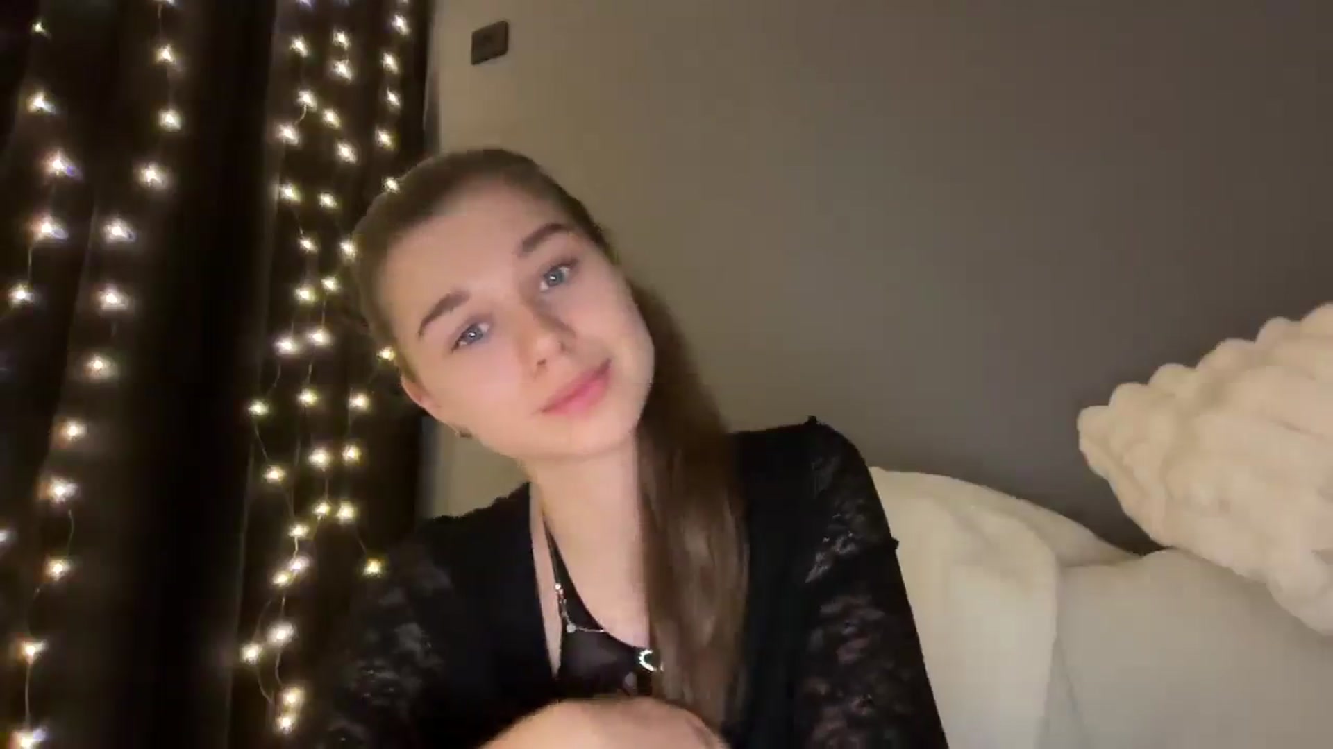 Gallery image thumbnail from JewelReigns's myfreecams stream on, 12/30/2025, 21:27 image 8 of 20