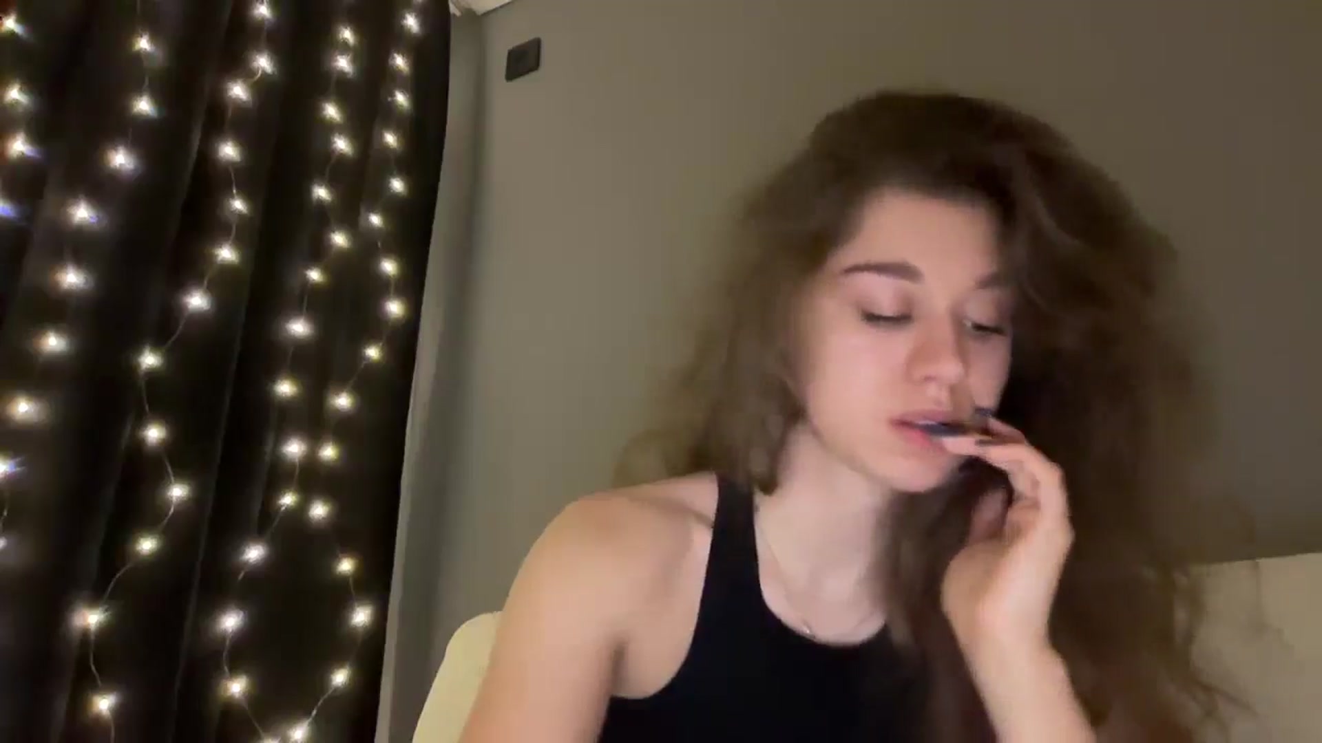 Gallery image thumbnail from JewelReigns's myfreecams stream on, 01/03/2026, 18:40 image 3 of 20