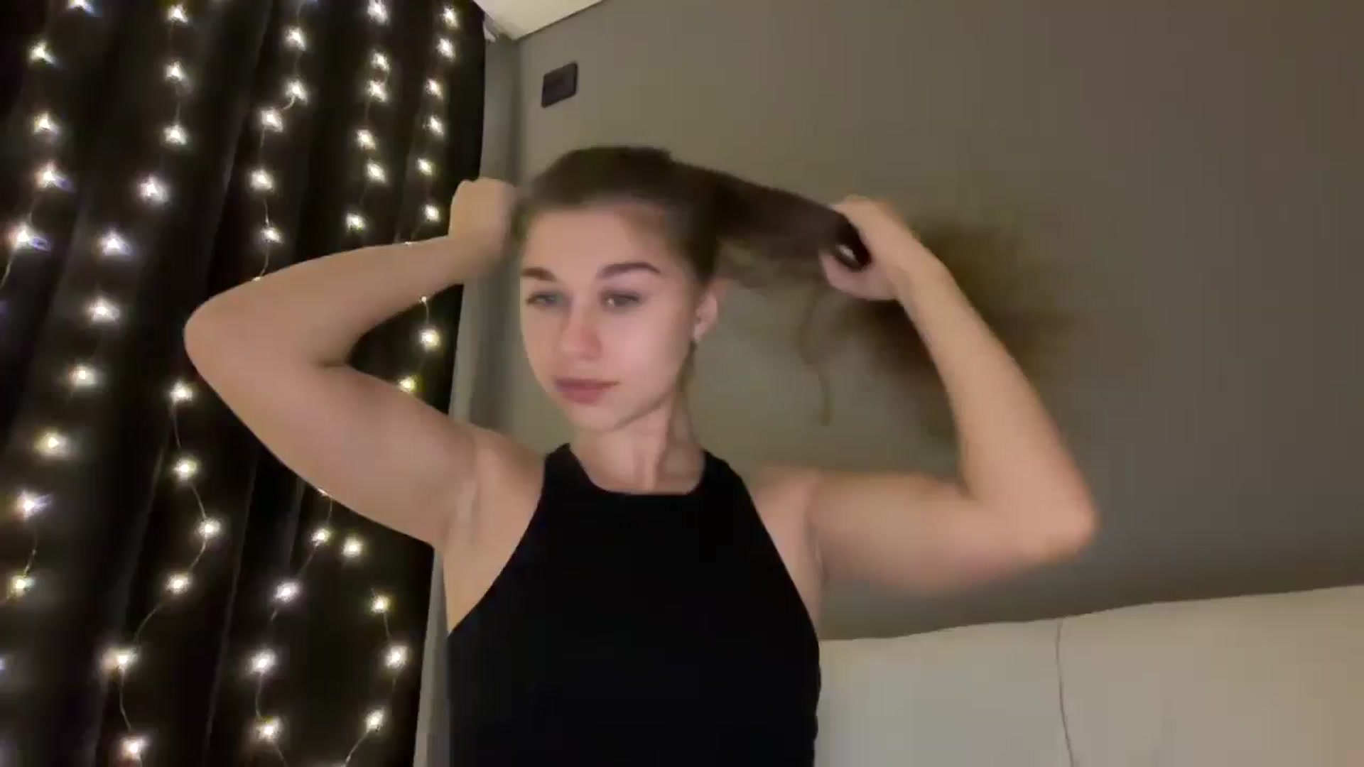 Gallery image thumbnail from JewelReigns's myfreecams stream on, 01/03/2026, 18:40 image 18 of 20