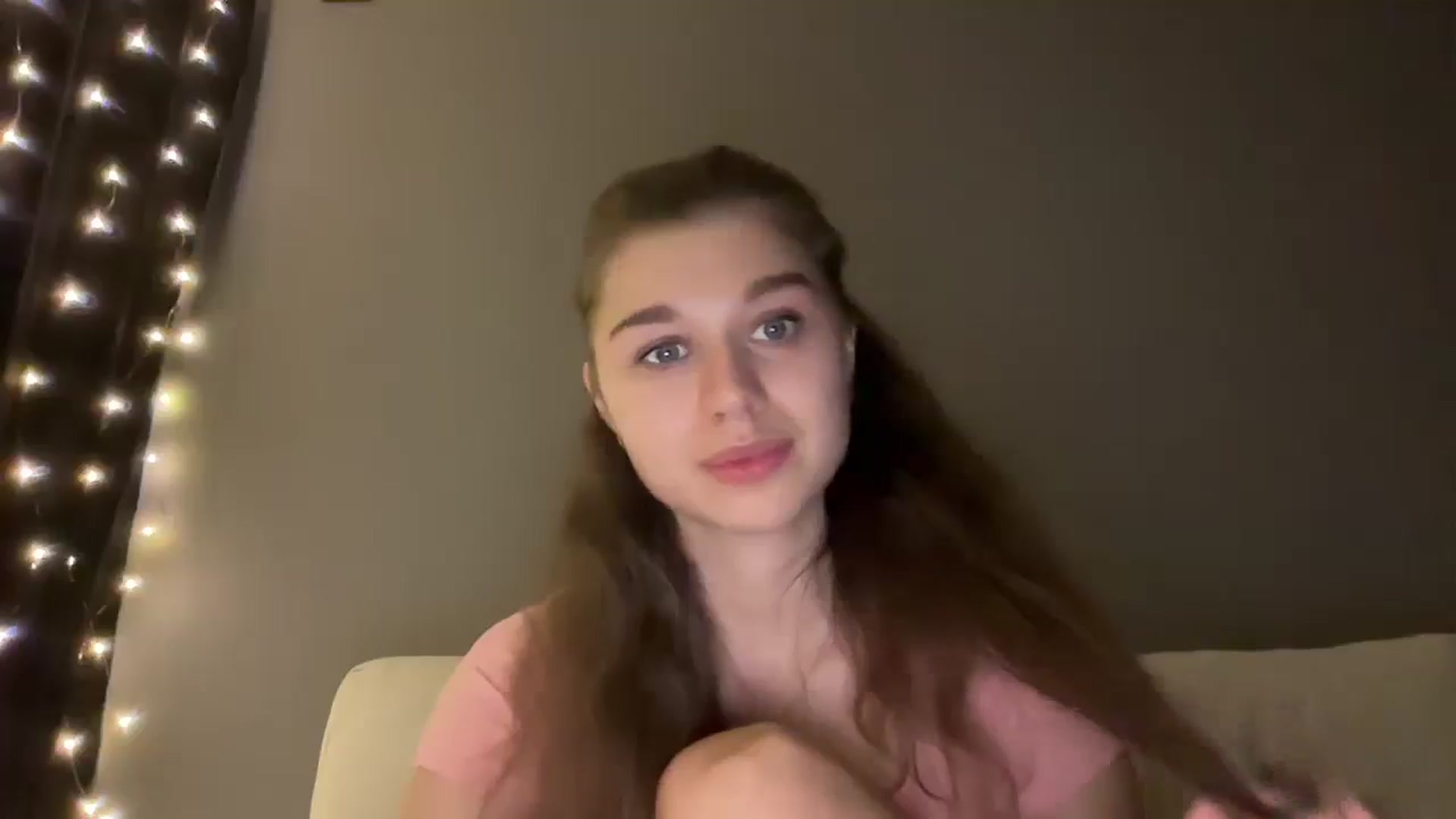 Gallery image thumbnail from JewelReigns's myfreecams stream on, 01/04/2026, 23:07 image 13 of 20
