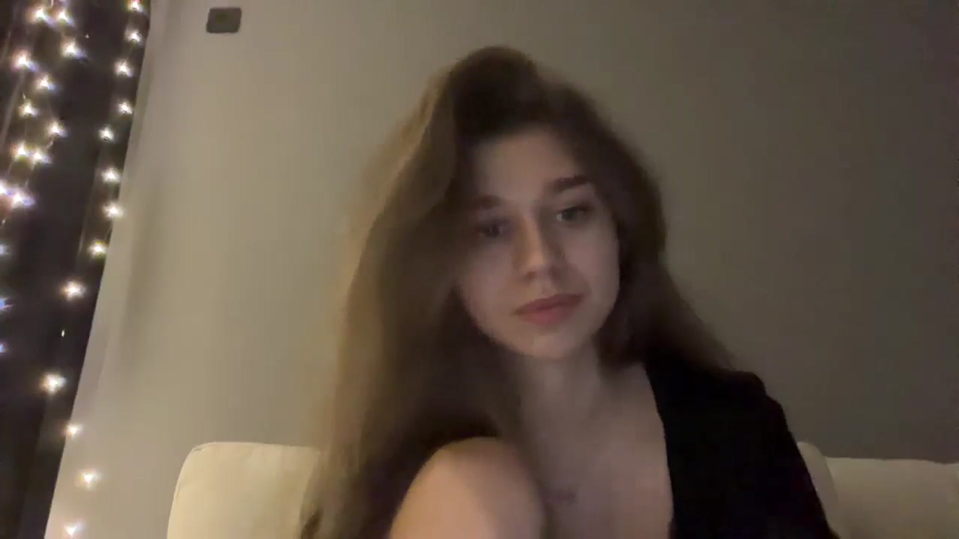 Gallery image thumbnail from JewelReigns's myfreecams stream on, 01/13/2026, 22:07 image 6 of 20