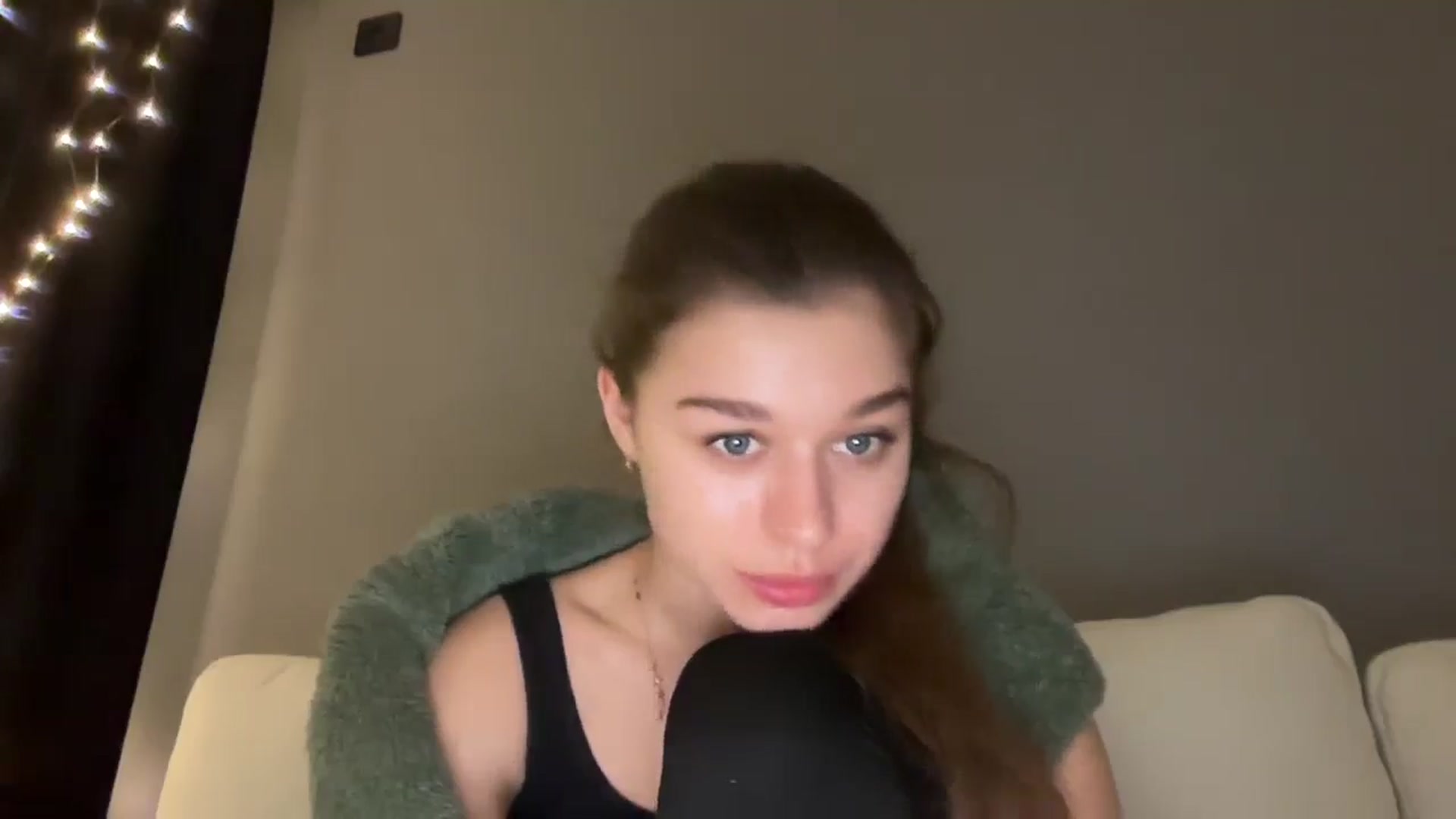 Gallery image thumbnail from JewelReigns's myfreecams stream on, 01/20/2026, 20:37 image 12 of 20