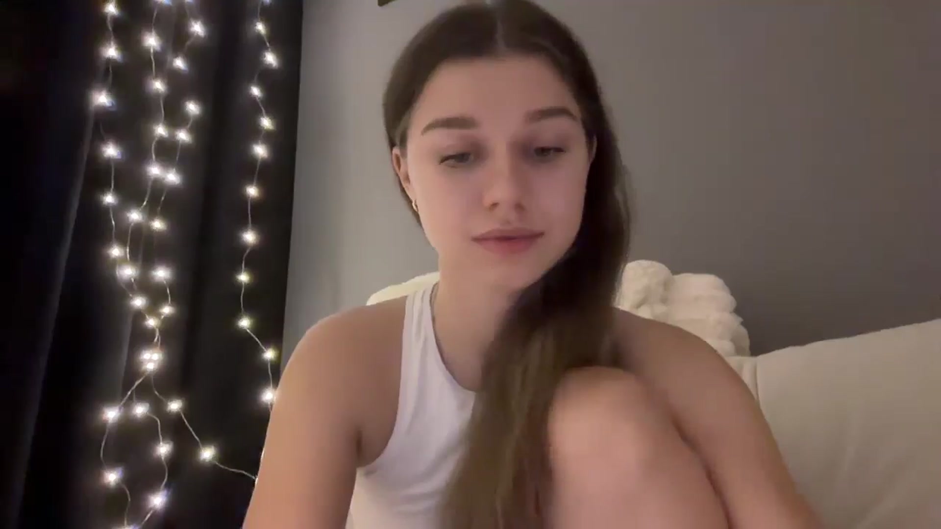 Gallery image thumbnail from JewelReigns's myfreecams stream on, 01/25/2026, 19:28 image 17 of 20